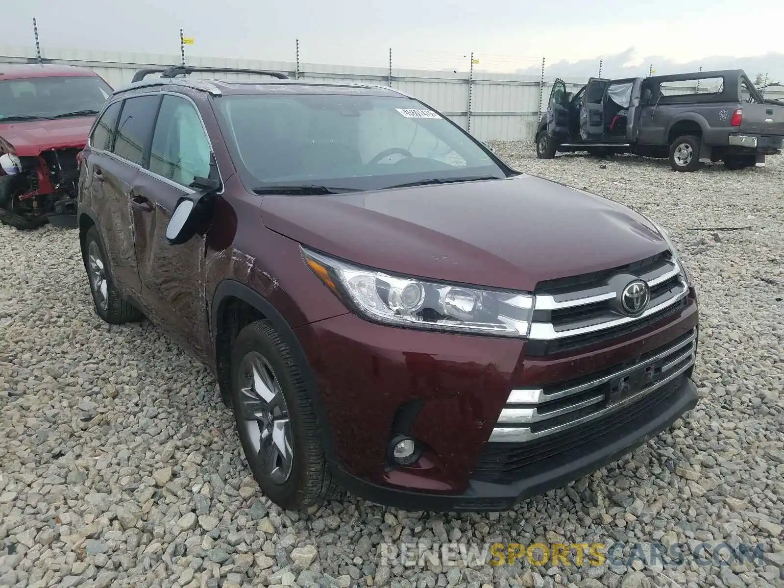 1 Photograph of a damaged car 5TDDZRFH9KS722088 TOYOTA HIGHLANDER 2019