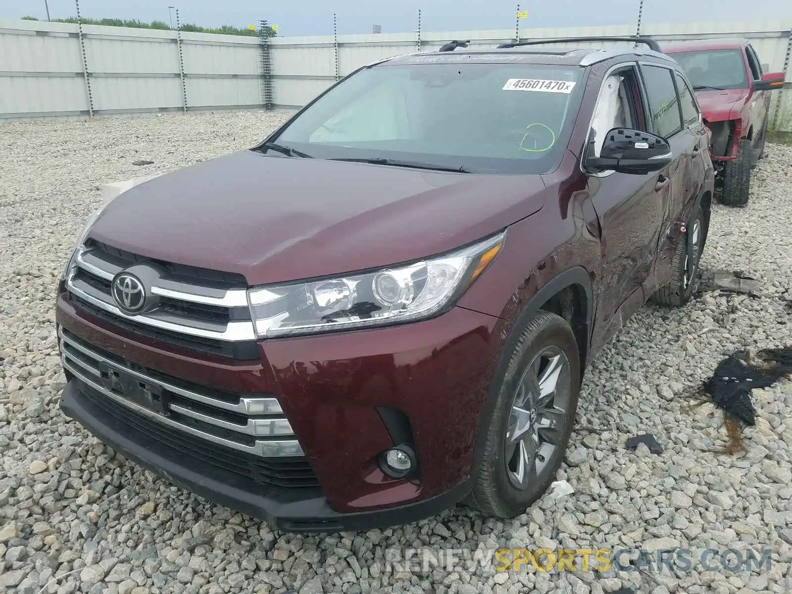 2 Photograph of a damaged car 5TDDZRFH9KS722088 TOYOTA HIGHLANDER 2019