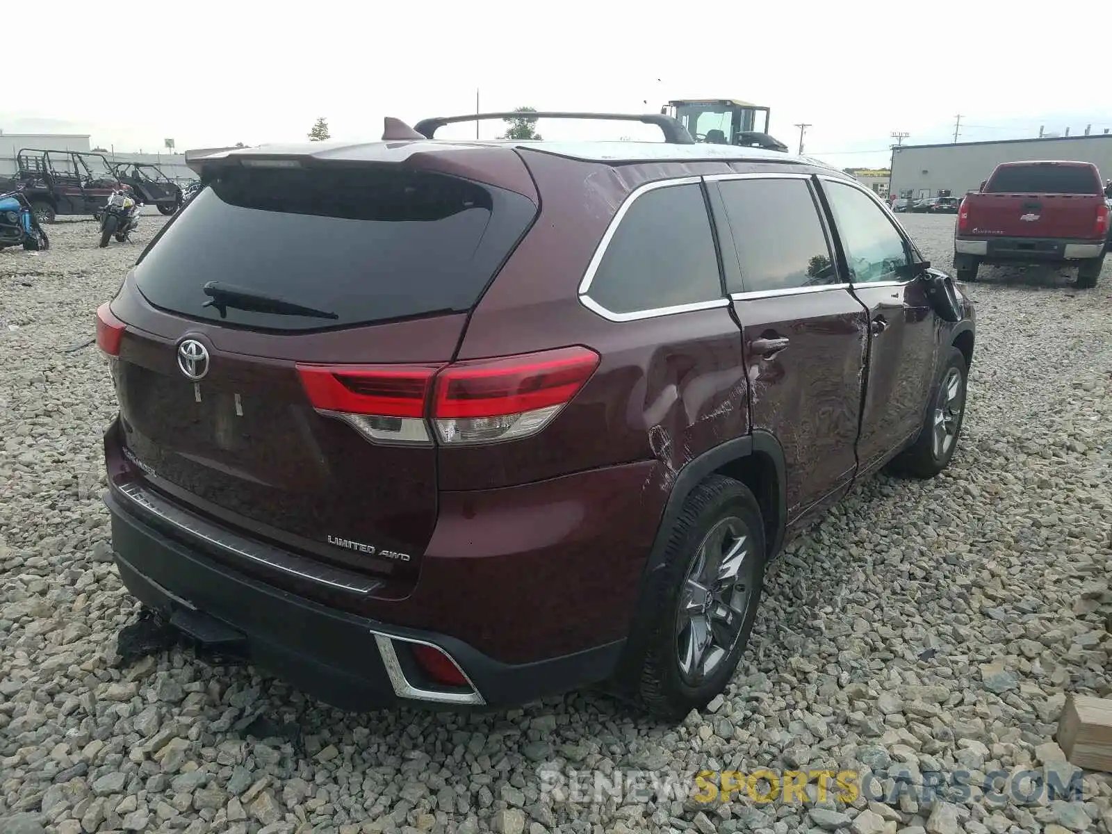 4 Photograph of a damaged car 5TDDZRFH9KS722088 TOYOTA HIGHLANDER 2019