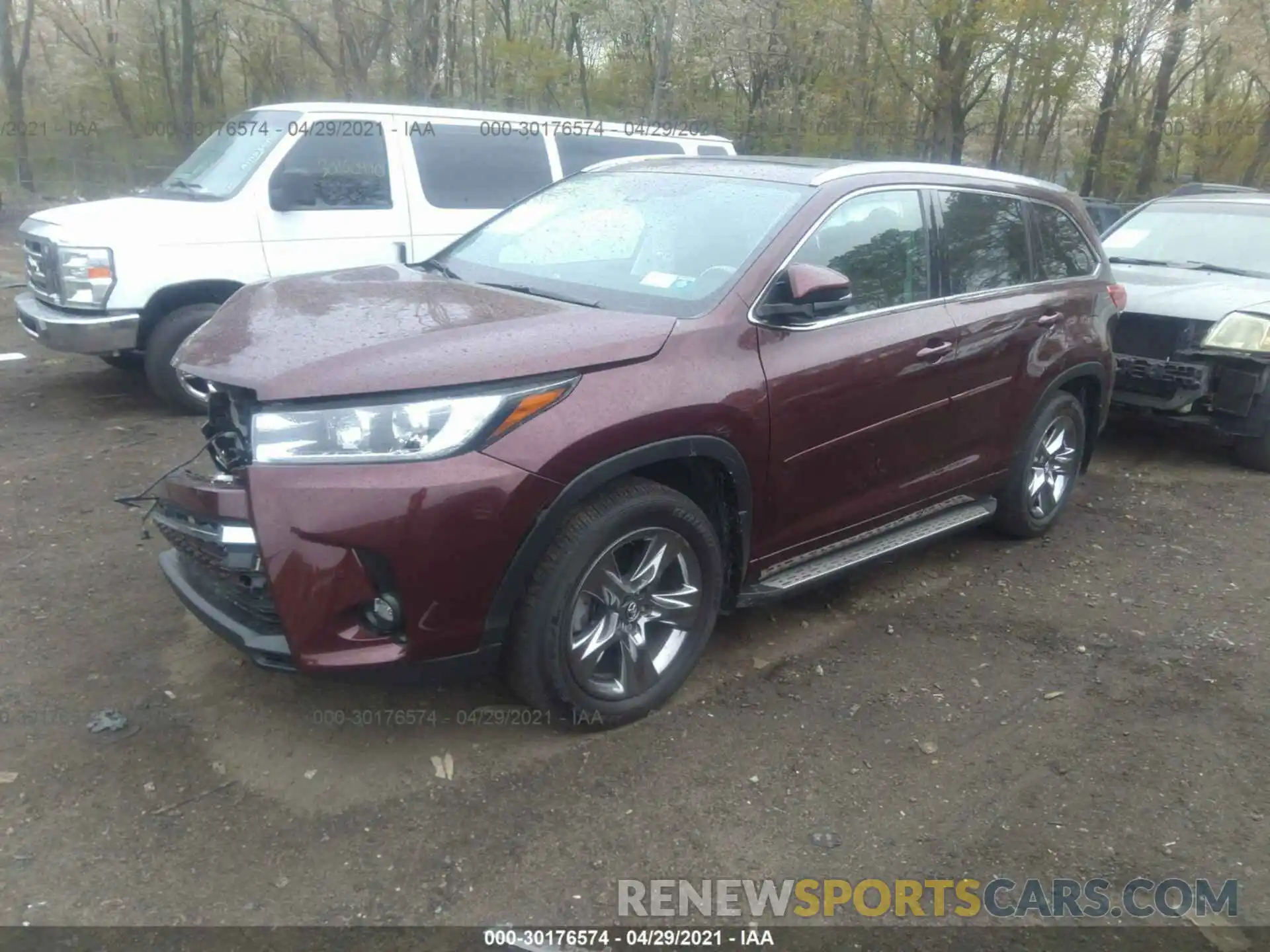 2 Photograph of a damaged car 5TDDZRFH9KS723838 TOYOTA HIGHLANDER 2019