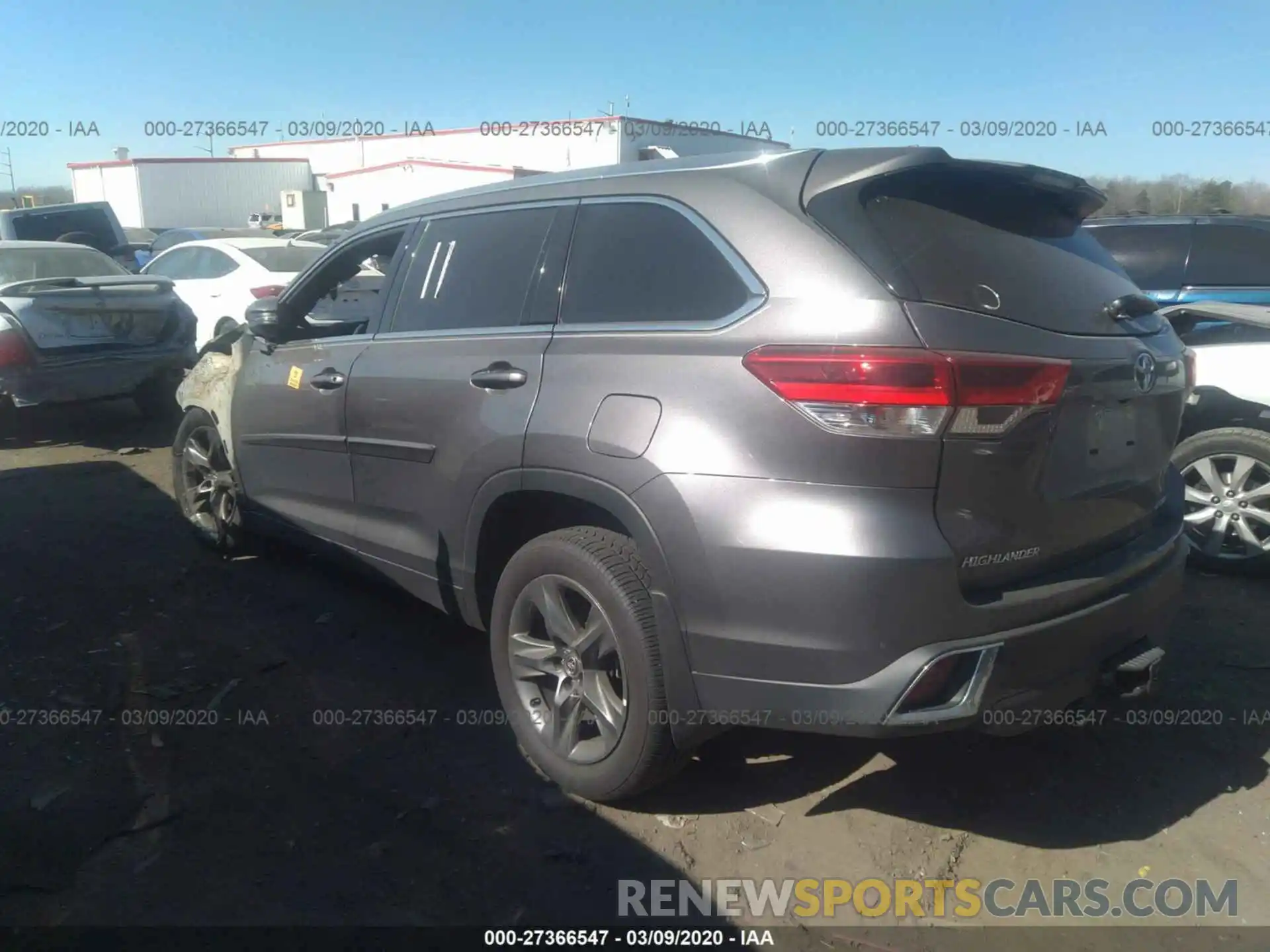 3 Photograph of a damaged car 5TDDZRFH9KS723936 TOYOTA HIGHLANDER 2019