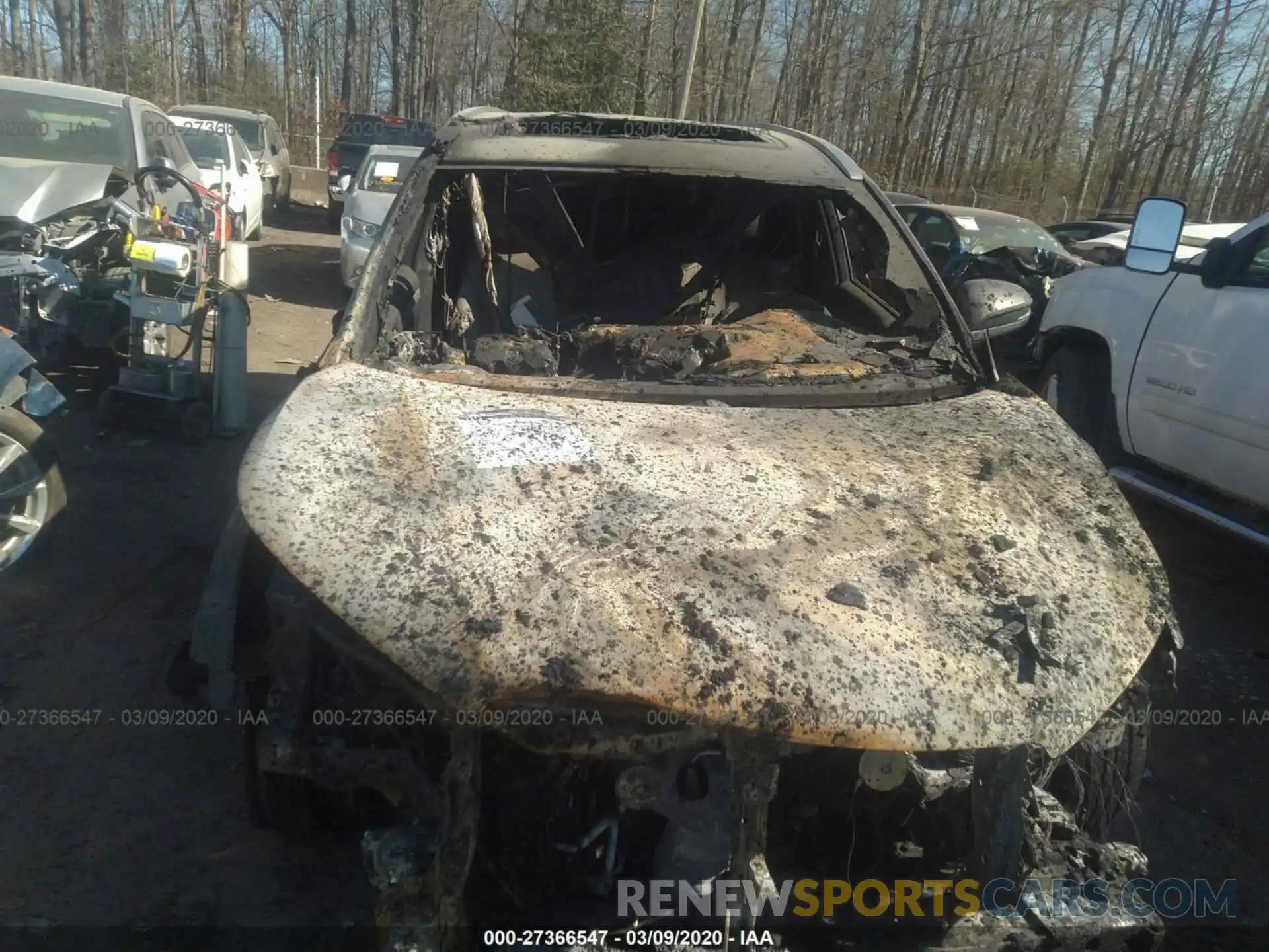 6 Photograph of a damaged car 5TDDZRFH9KS723936 TOYOTA HIGHLANDER 2019