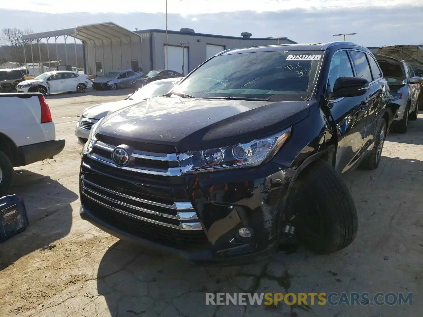 2 Photograph of a damaged car 5TDDZRFH9KS740574 TOYOTA HIGHLANDER 2019