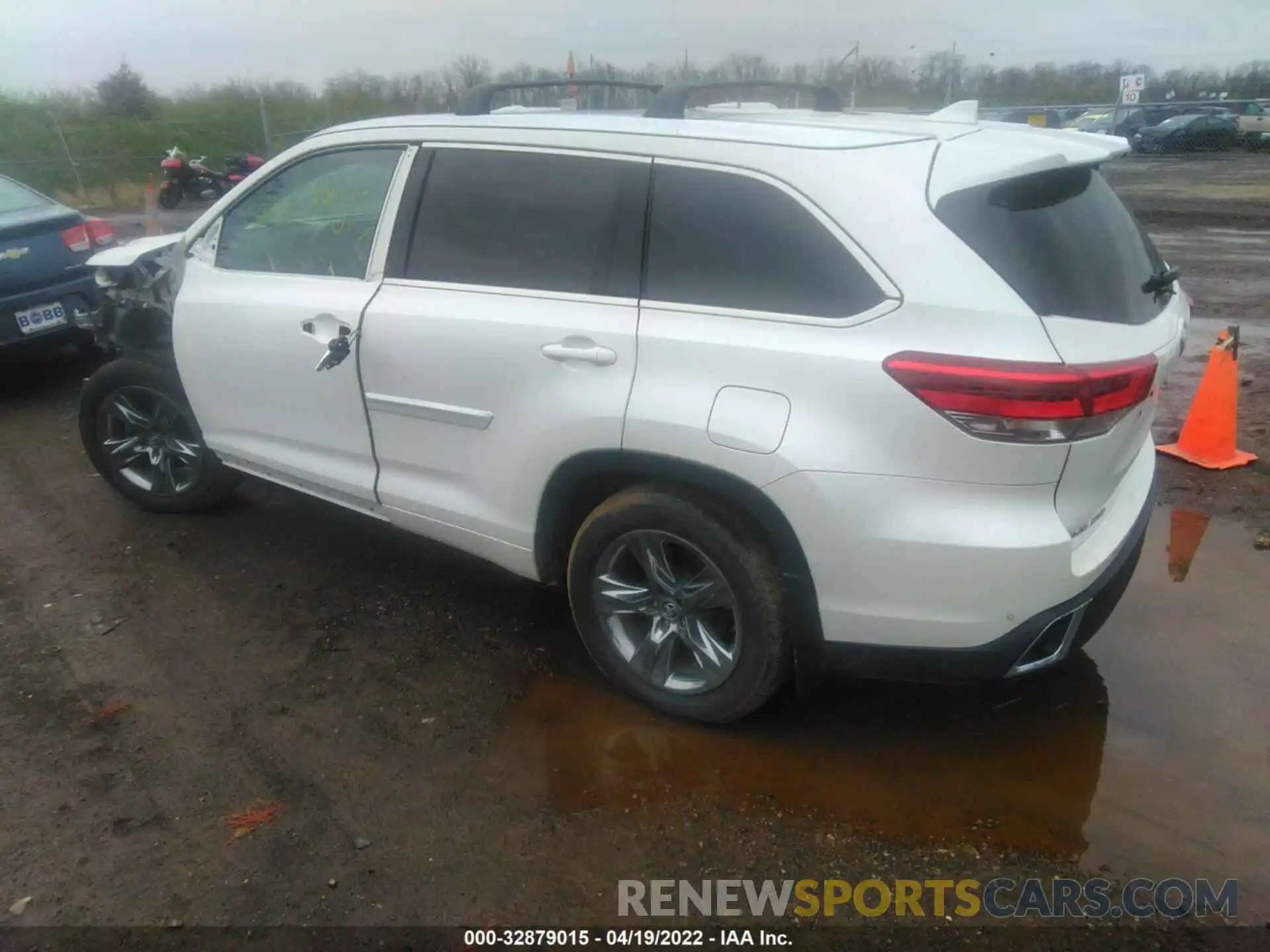 3 Фотография поврежденного автомобиля 5TDDZRFH9KS742101 TOYOTA HIGHLANDER 2019