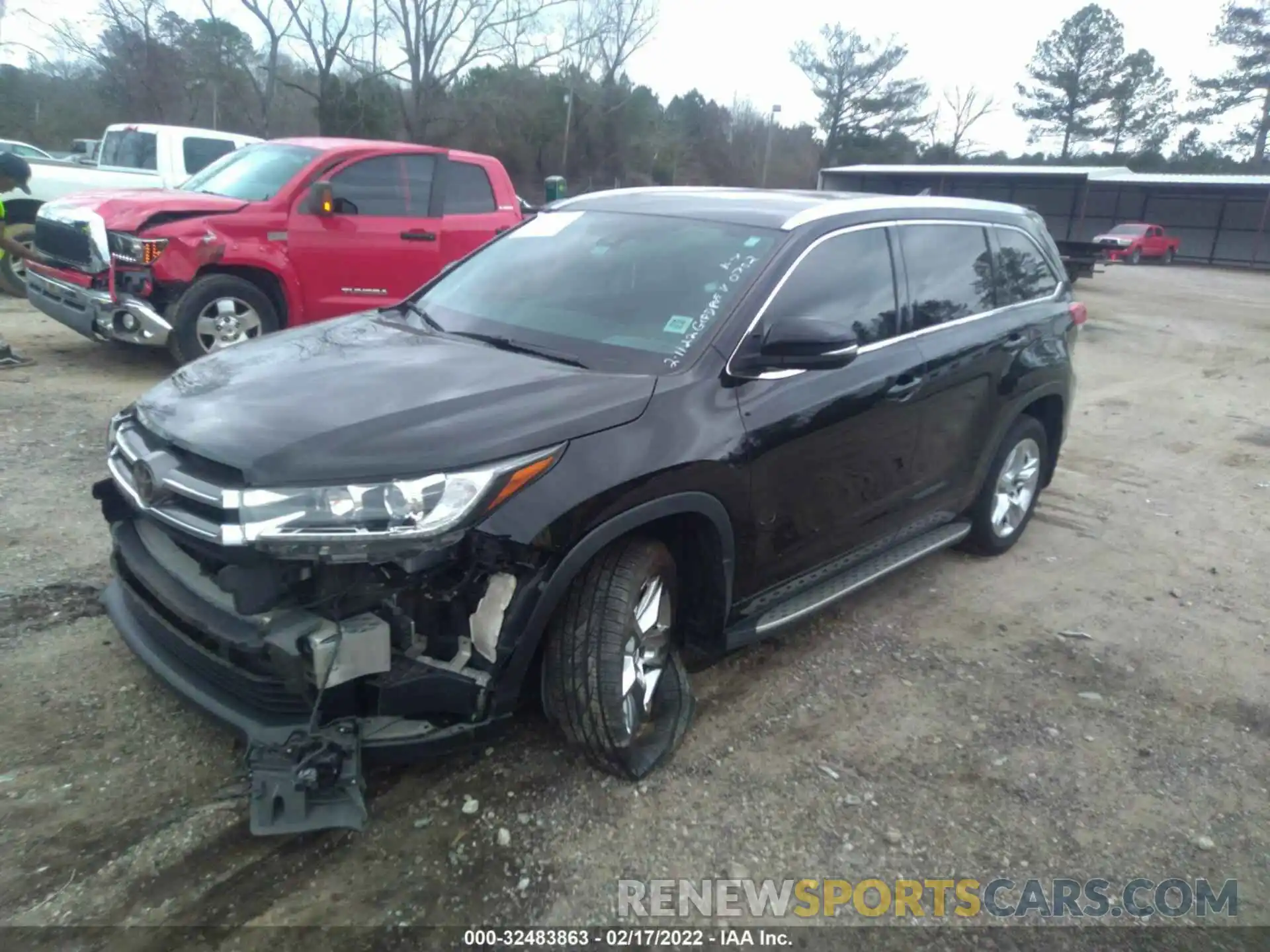 2 Photograph of a damaged car 5TDDZRFH9KS920752 TOYOTA HIGHLANDER 2019