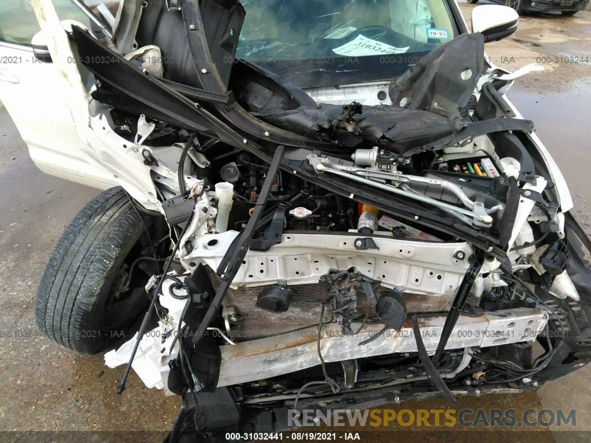 10 Photograph of a damaged car 5TDDZRFH9KS931668 TOYOTA HIGHLANDER 2019