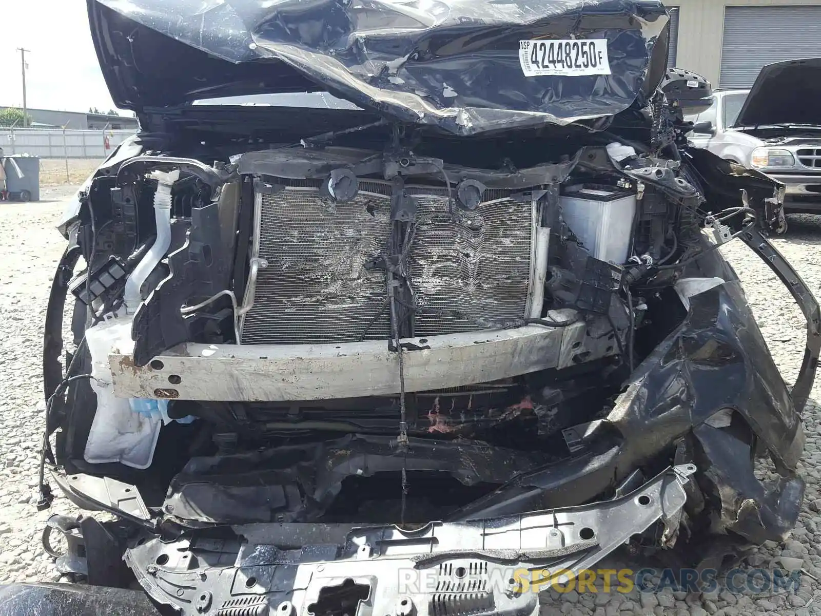 9 Photograph of a damaged car 5TDDZRFH9KS932237 TOYOTA HIGHLANDER 2019