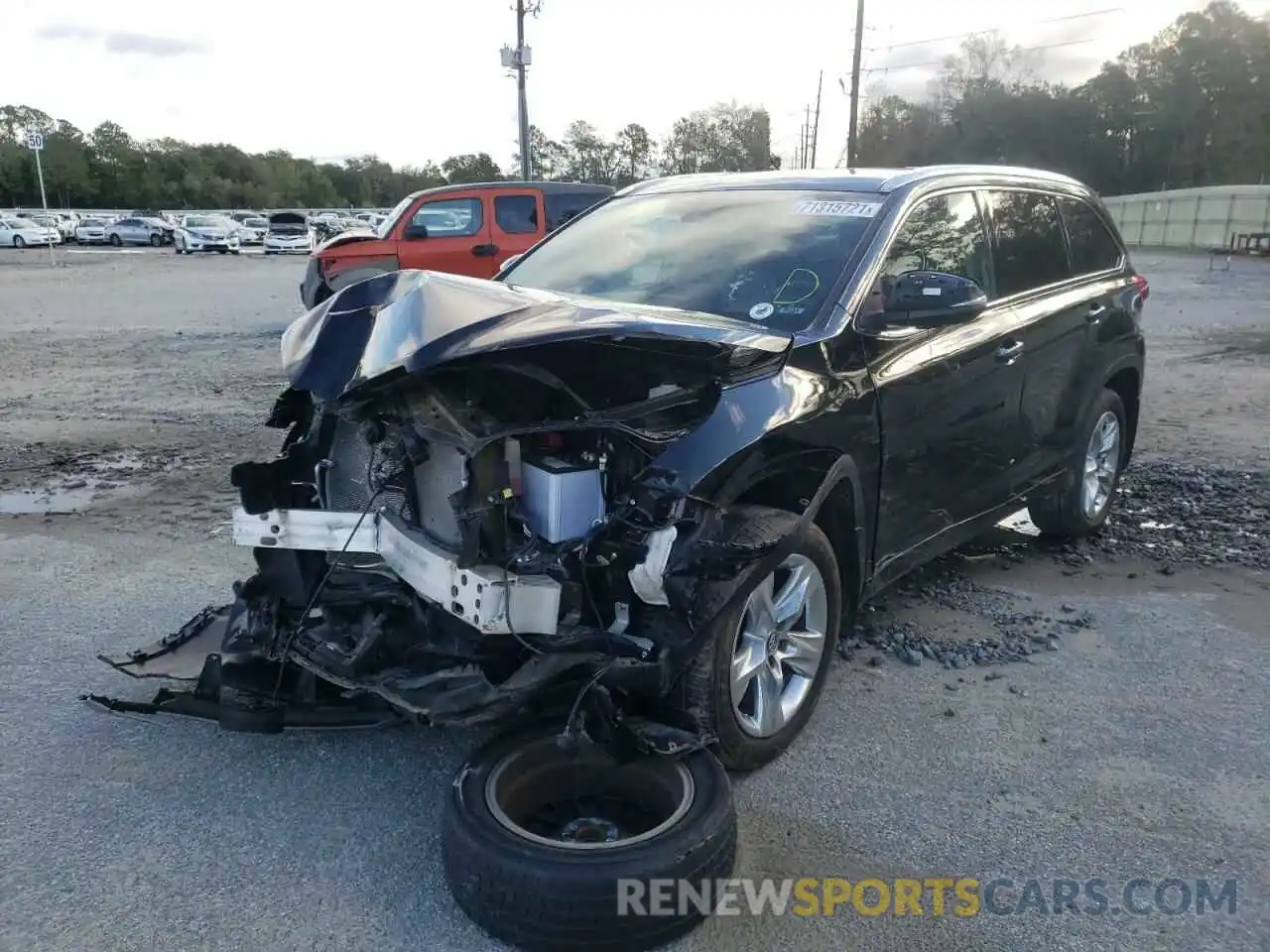 2 Photograph of a damaged car 5TDDZRFH9KS938880 TOYOTA HIGHLANDER 2019