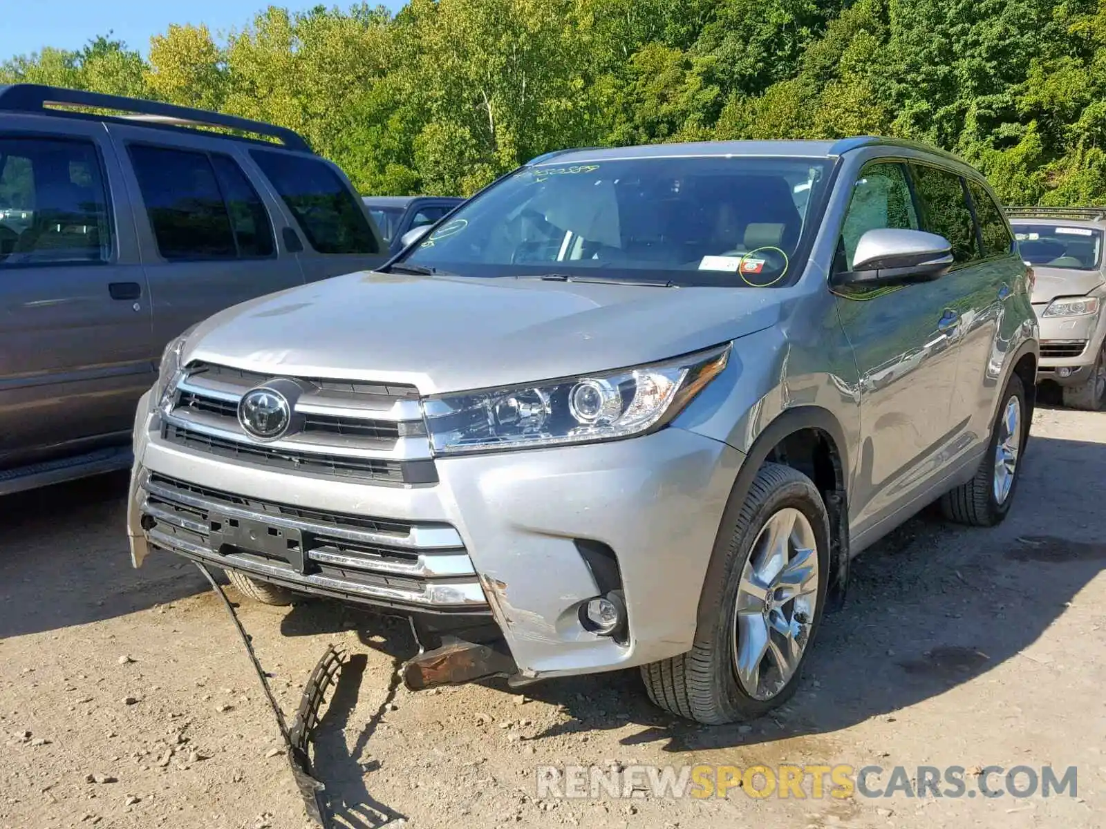 2 Photograph of a damaged car 5TDDZRFH9KS947501 TOYOTA HIGHLANDER 2019