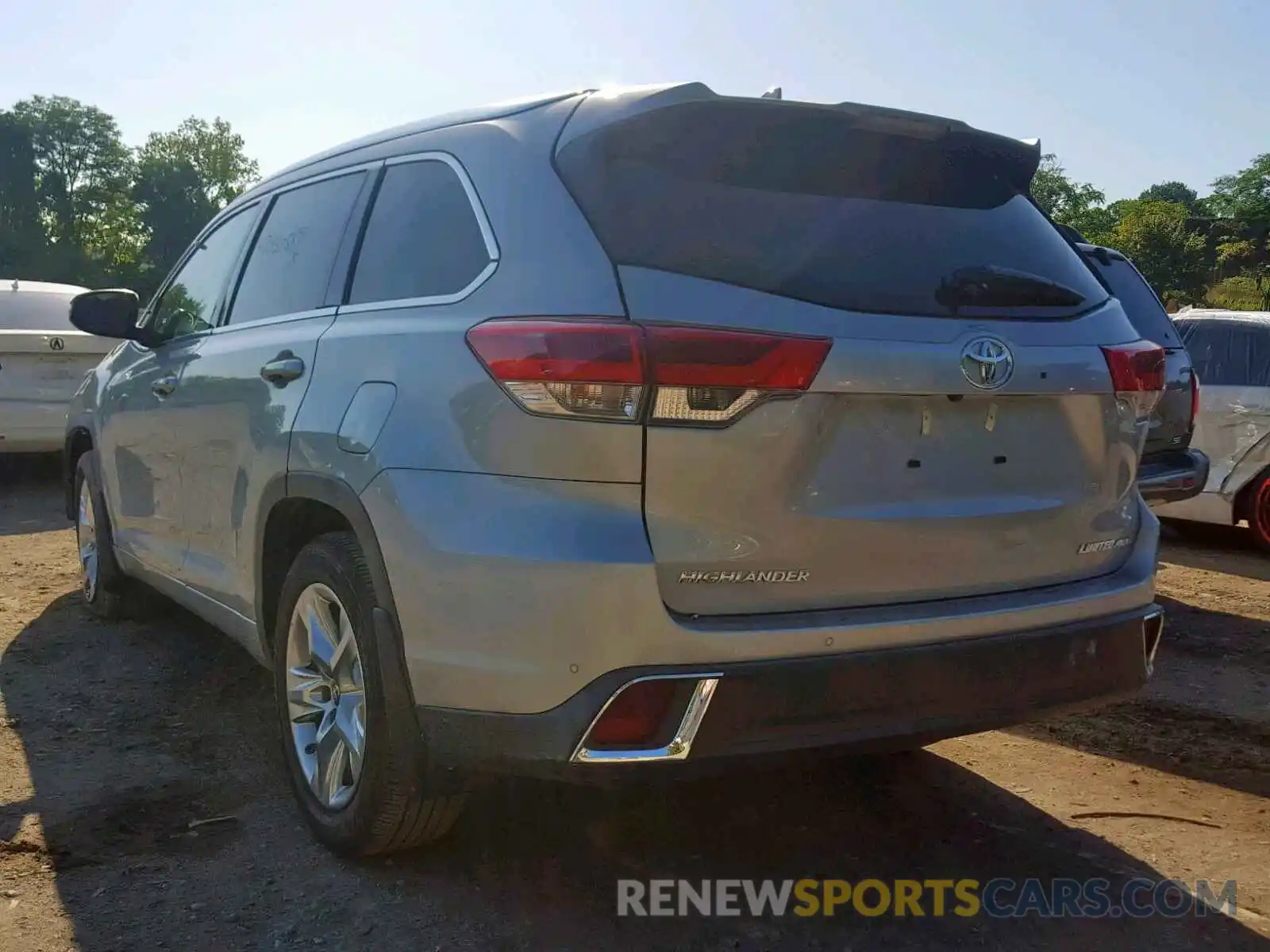 3 Photograph of a damaged car 5TDDZRFH9KS947501 TOYOTA HIGHLANDER 2019