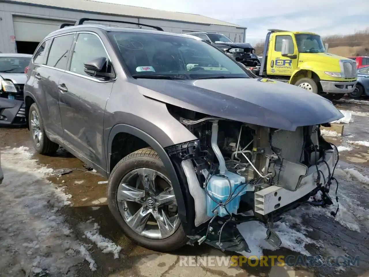 1 Photograph of a damaged car 5TDDZRFH9KS952410 TOYOTA HIGHLANDER 2019