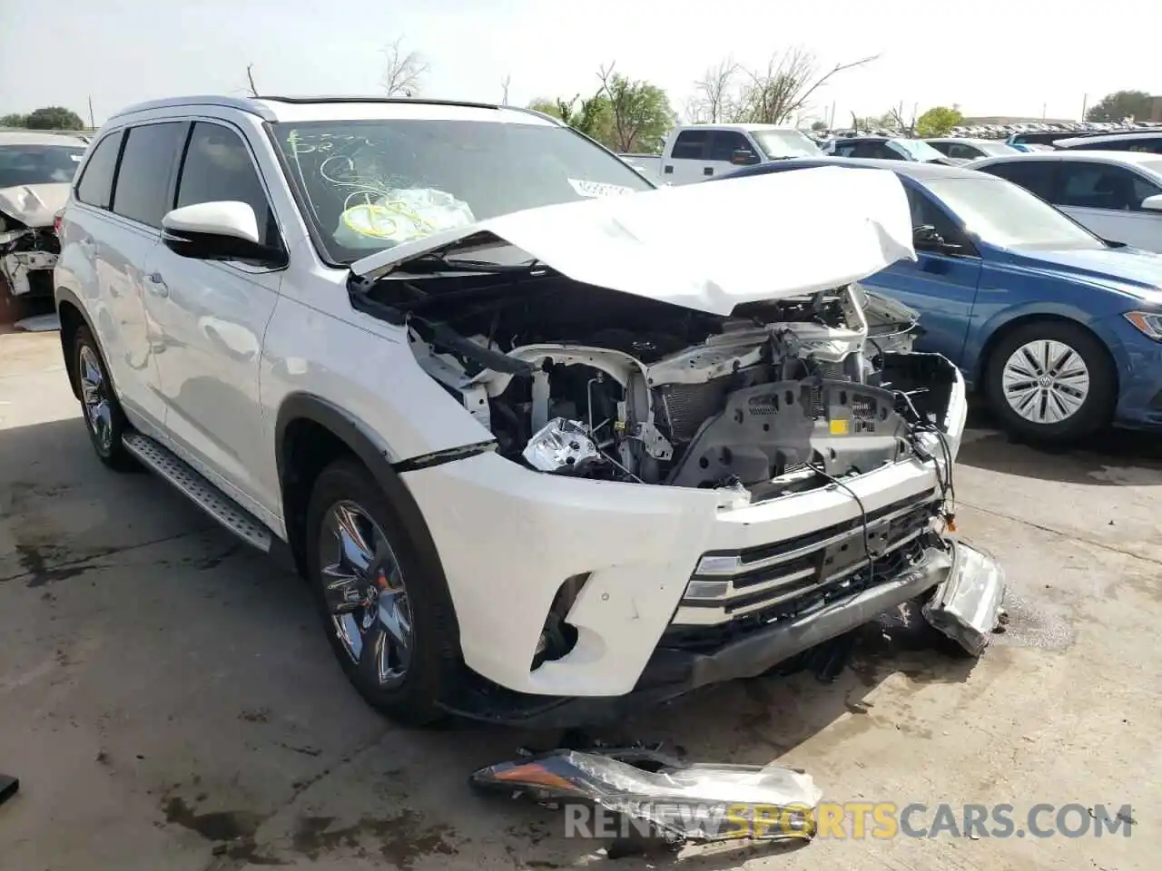 1 Photograph of a damaged car 5TDDZRFH9KS955775 TOYOTA HIGHLANDER 2019