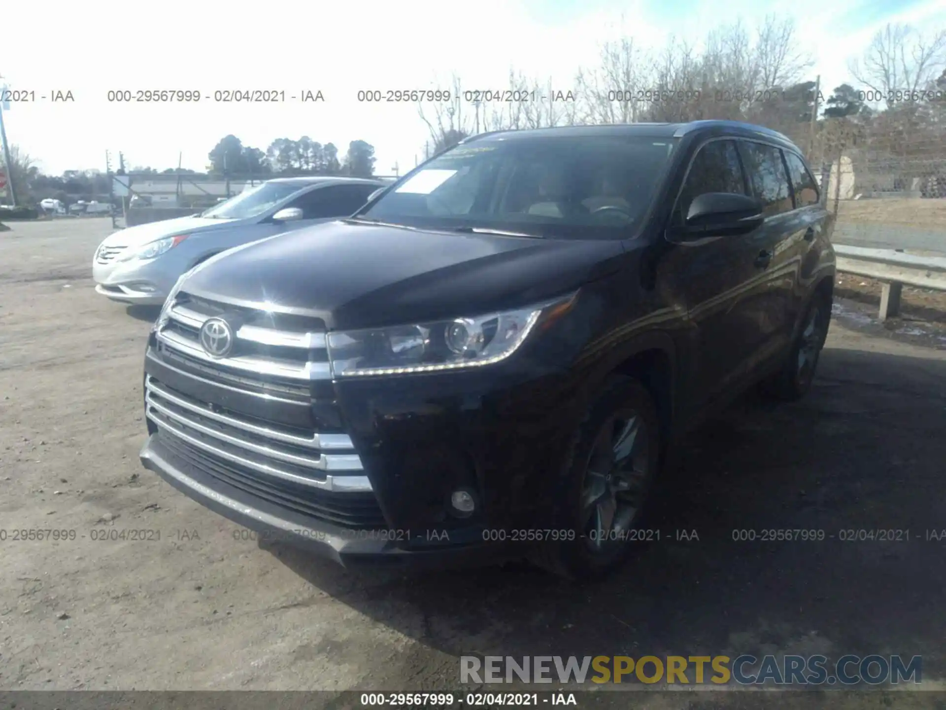 2 Photograph of a damaged car 5TDDZRFH9KS990185 TOYOTA HIGHLANDER 2019