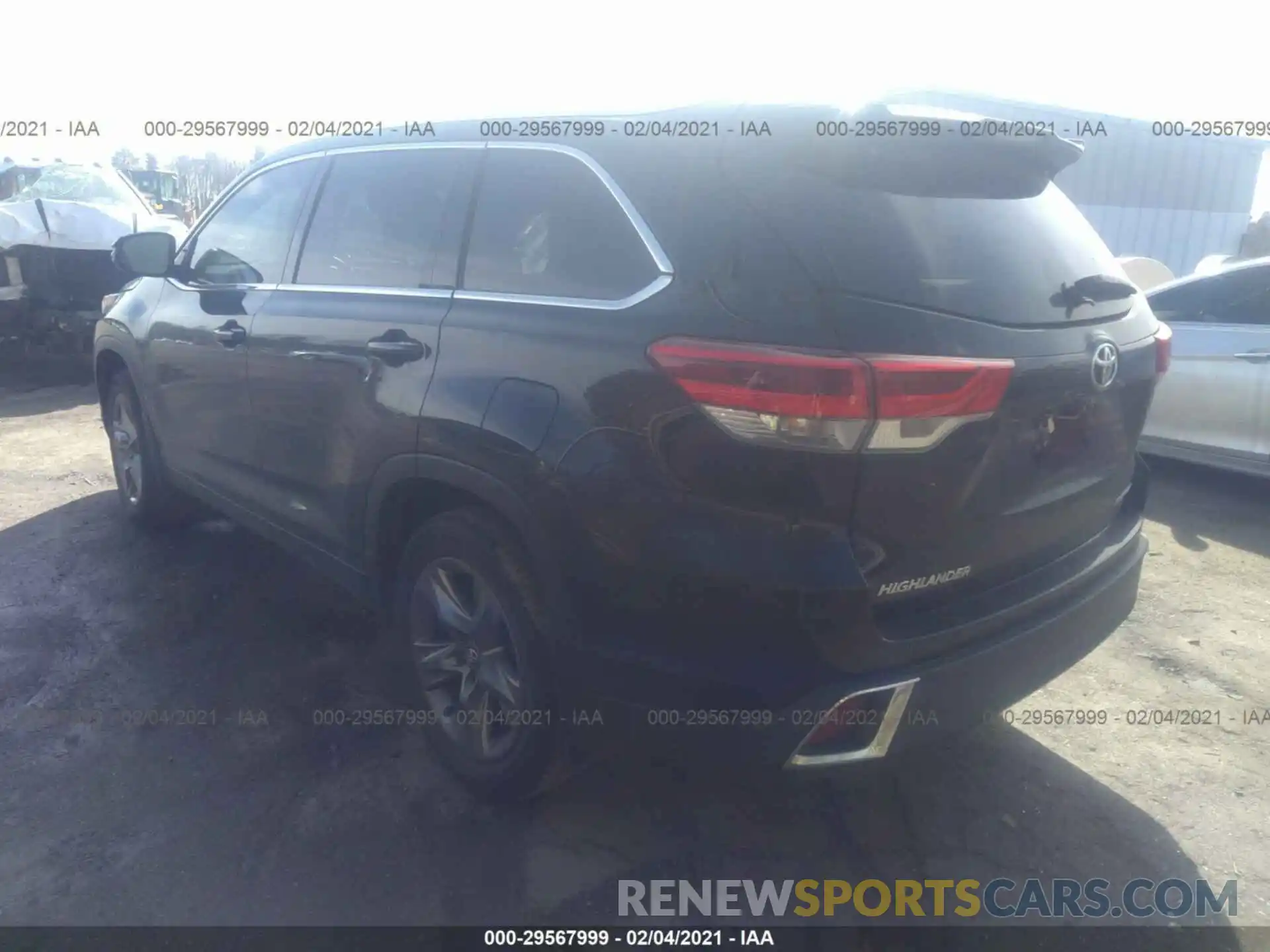 3 Photograph of a damaged car 5TDDZRFH9KS990185 TOYOTA HIGHLANDER 2019