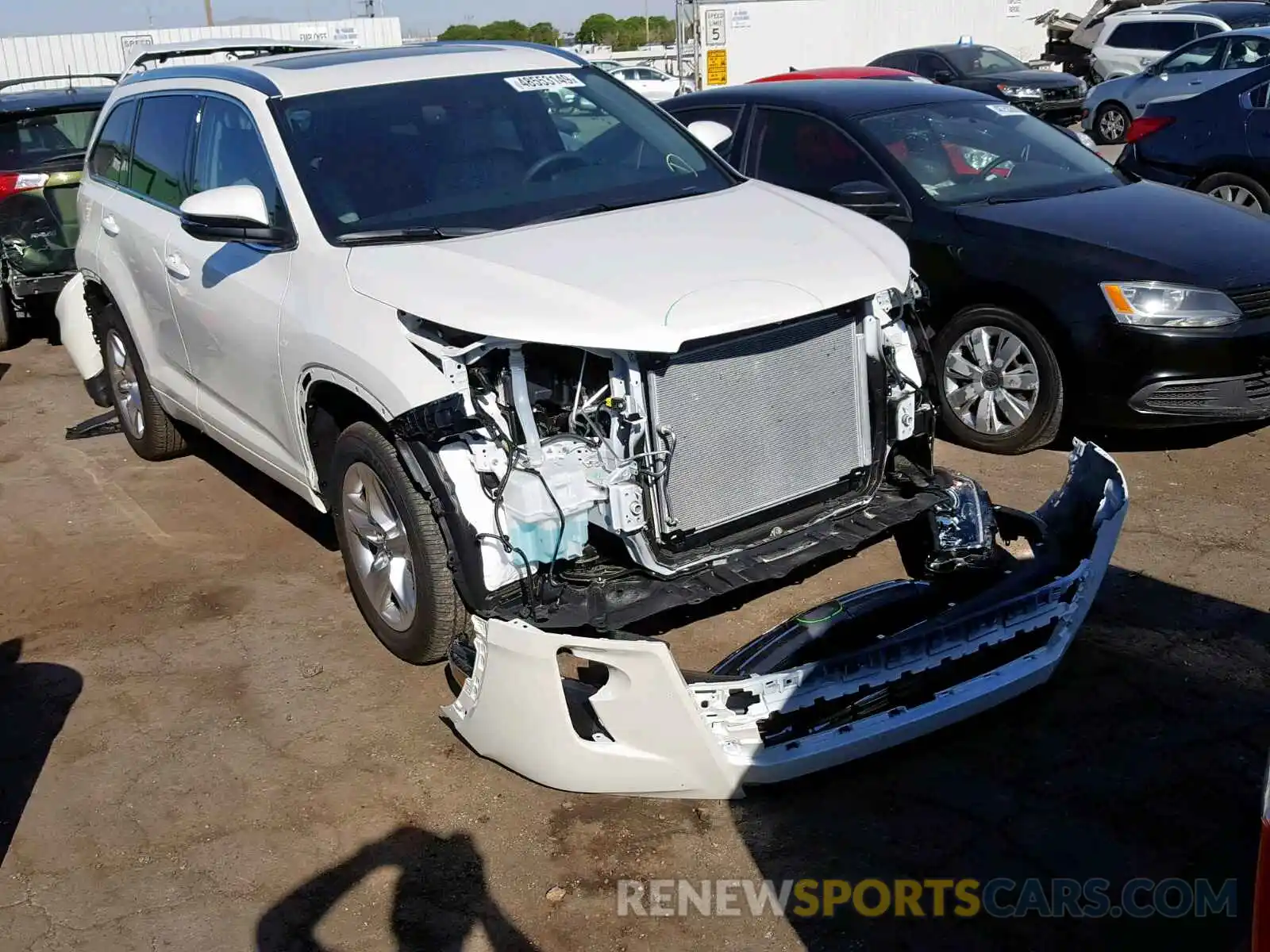 1 Photograph of a damaged car 5TDDZRFH9KS999162 TOYOTA HIGHLANDER 2019