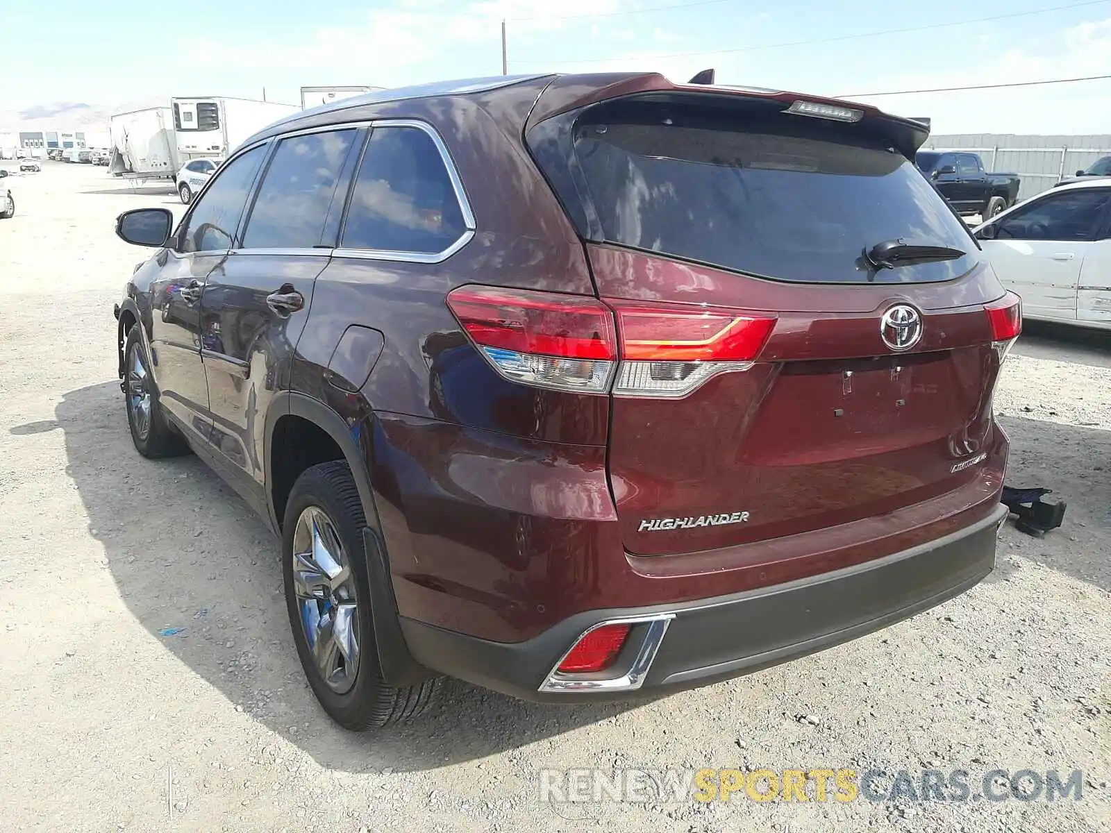 3 Photograph of a damaged car 5TDDZRFHXKS712136 TOYOTA HIGHLANDER 2019