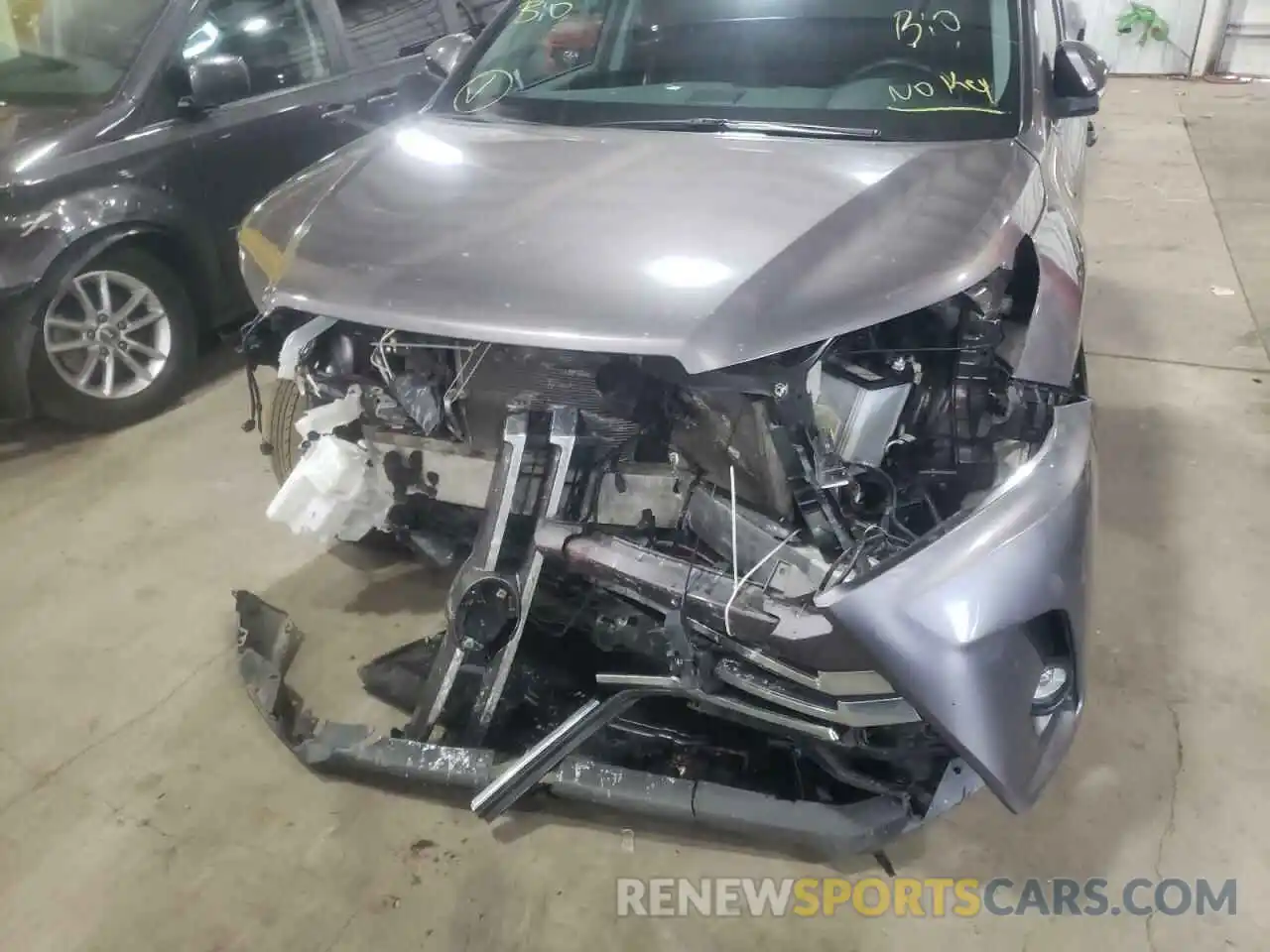 9 Photograph of a damaged car 5TDDZRFHXKS719359 TOYOTA HIGHLANDER 2019