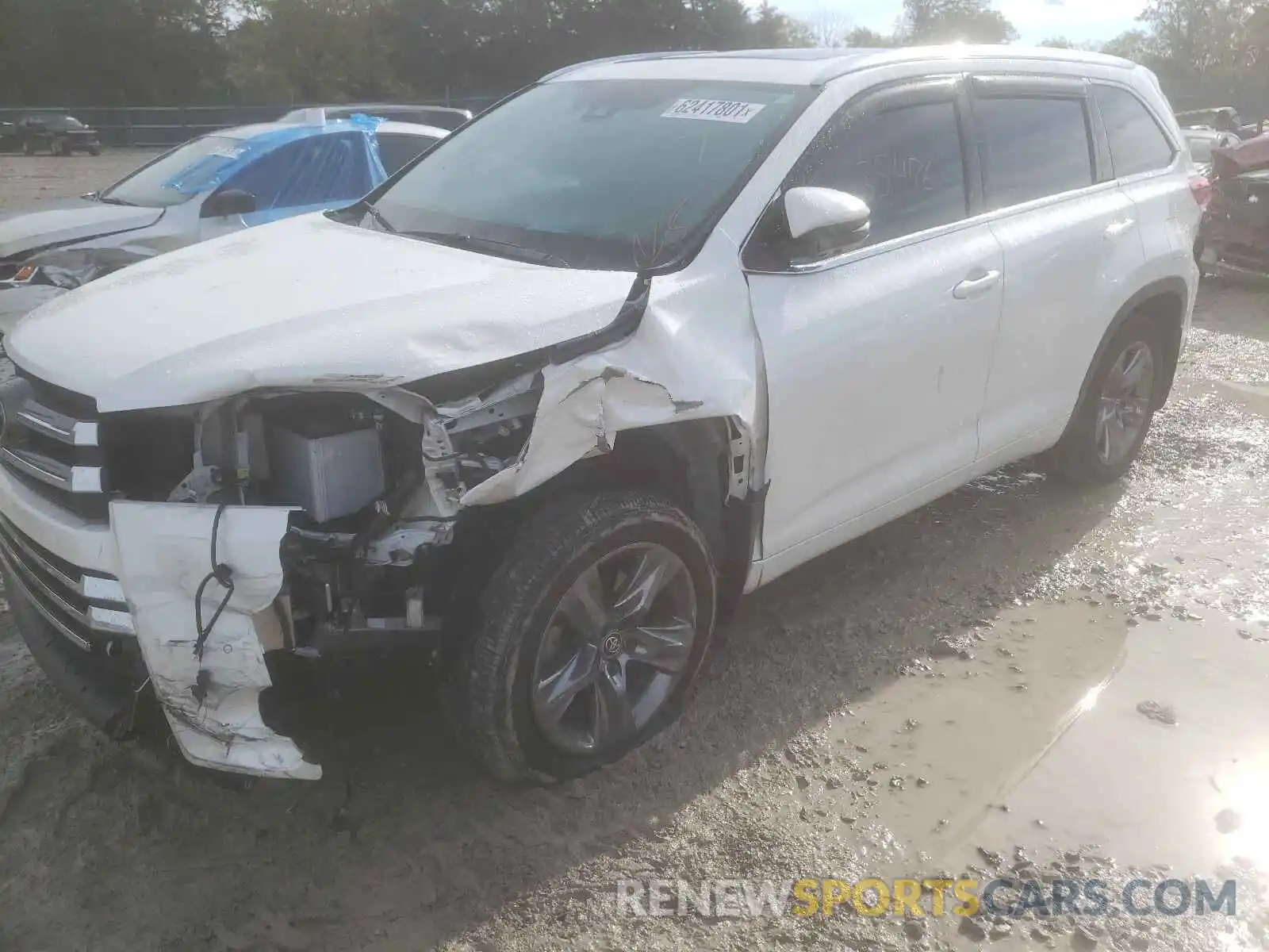 2 Photograph of a damaged car 5TDDZRFHXKS726621 TOYOTA HIGHLANDER 2019