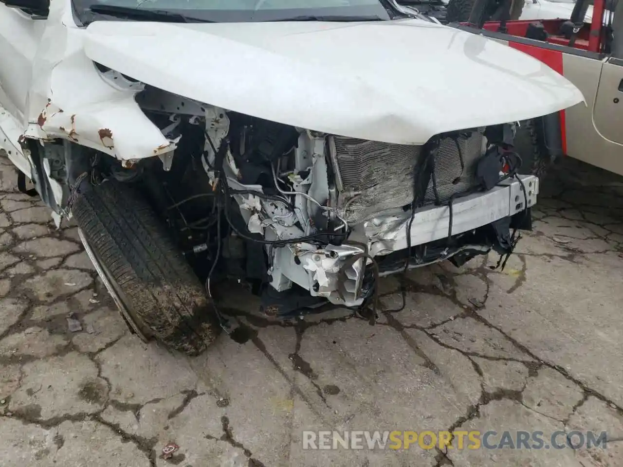 9 Photograph of a damaged car 5TDDZRFHXKS727056 TOYOTA HIGHLANDER 2019