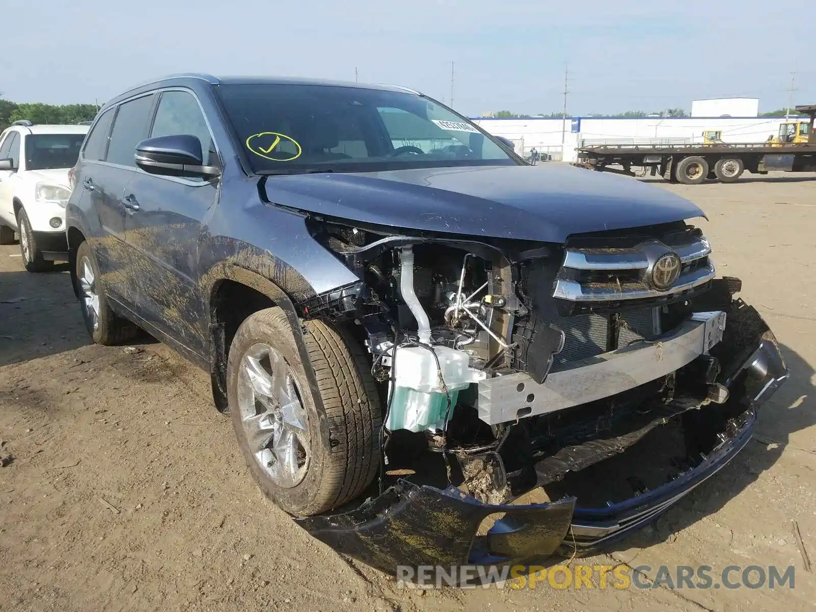 1 Photograph of a damaged car 5TDDZRFHXKS728952 TOYOTA HIGHLANDER 2019