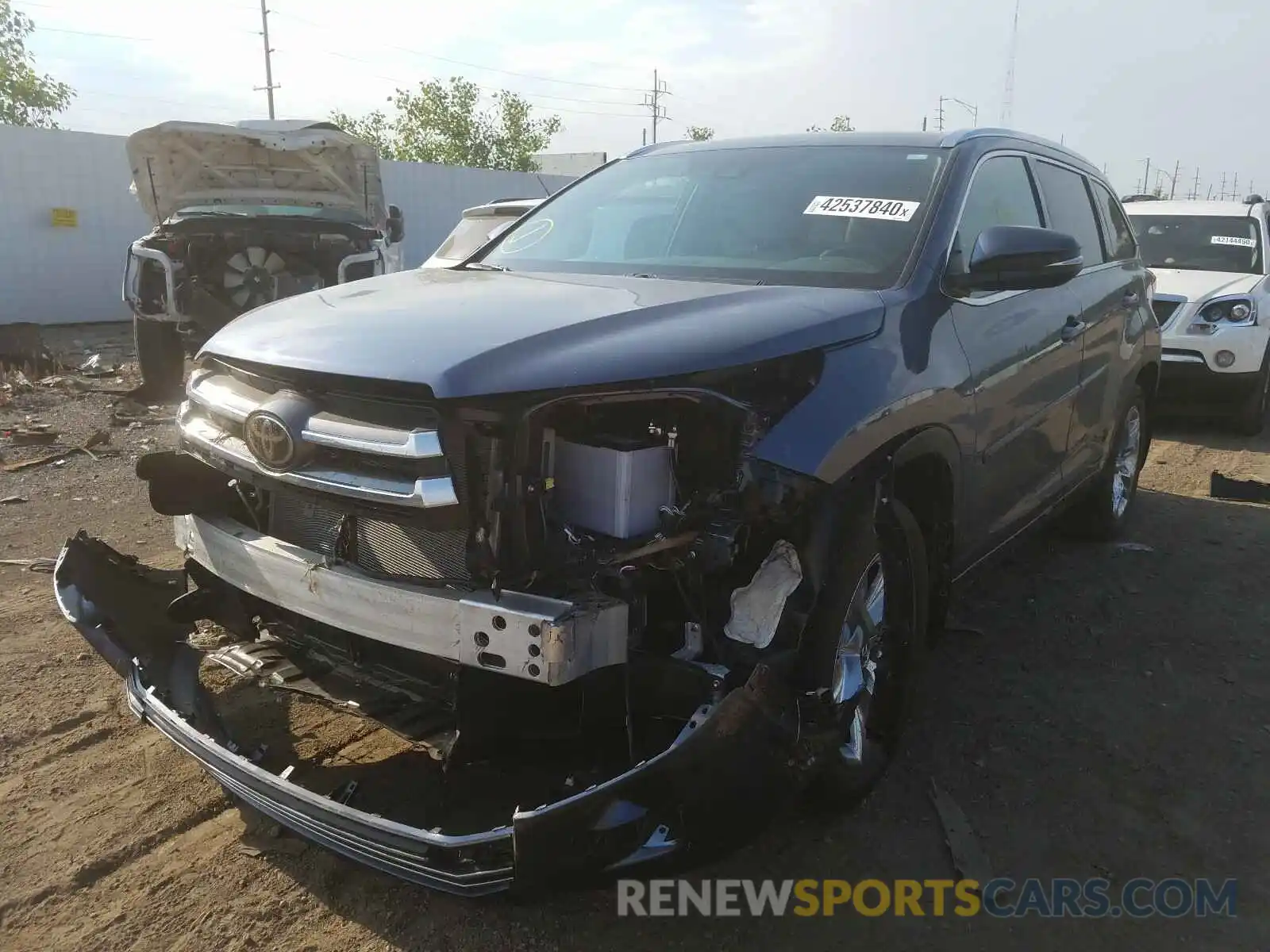 2 Photograph of a damaged car 5TDDZRFHXKS728952 TOYOTA HIGHLANDER 2019