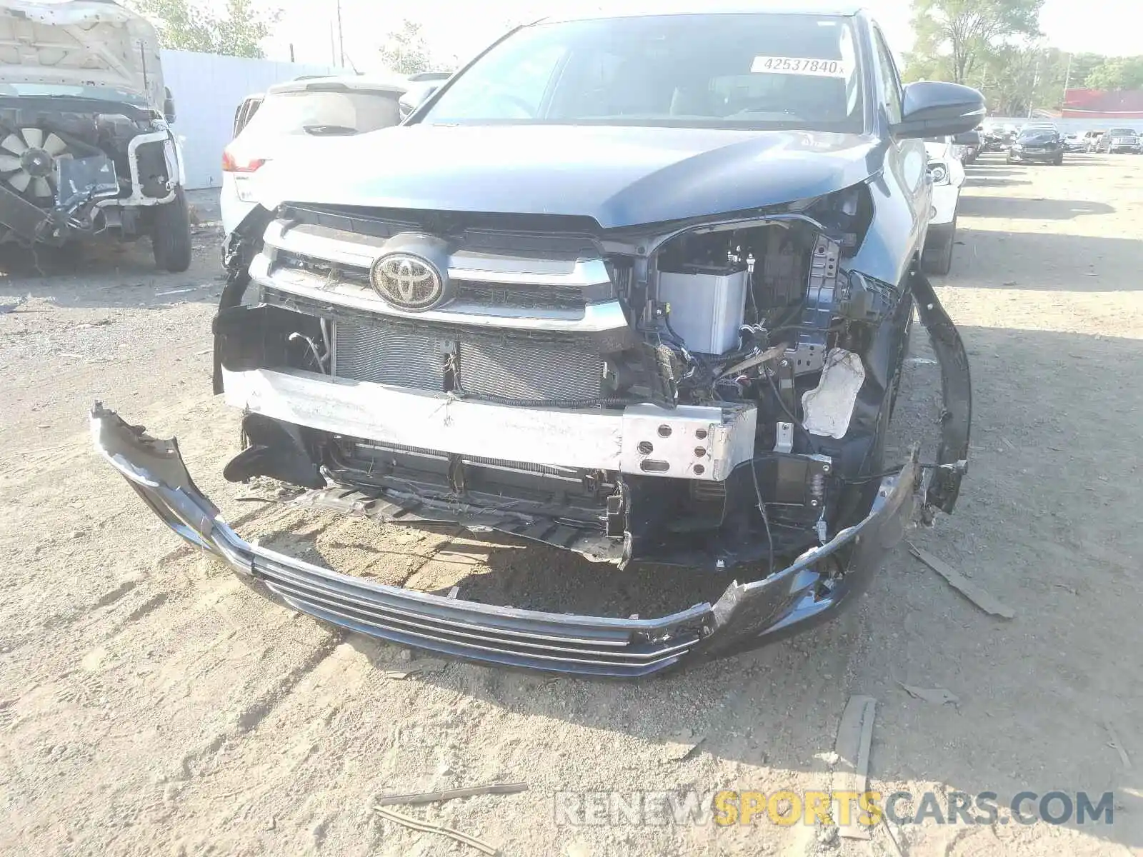 9 Фотография поврежденного автомобиля 5TDDZRFHXKS728952 TOYOTA HIGHLANDER 2019