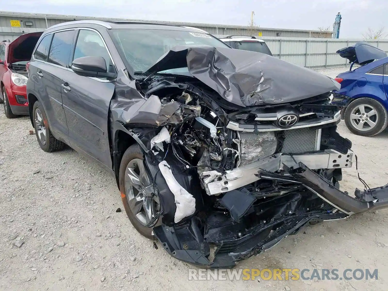 1 Photograph of a damaged car 5TDDZRFHXKS730863 TOYOTA HIGHLANDER 2019