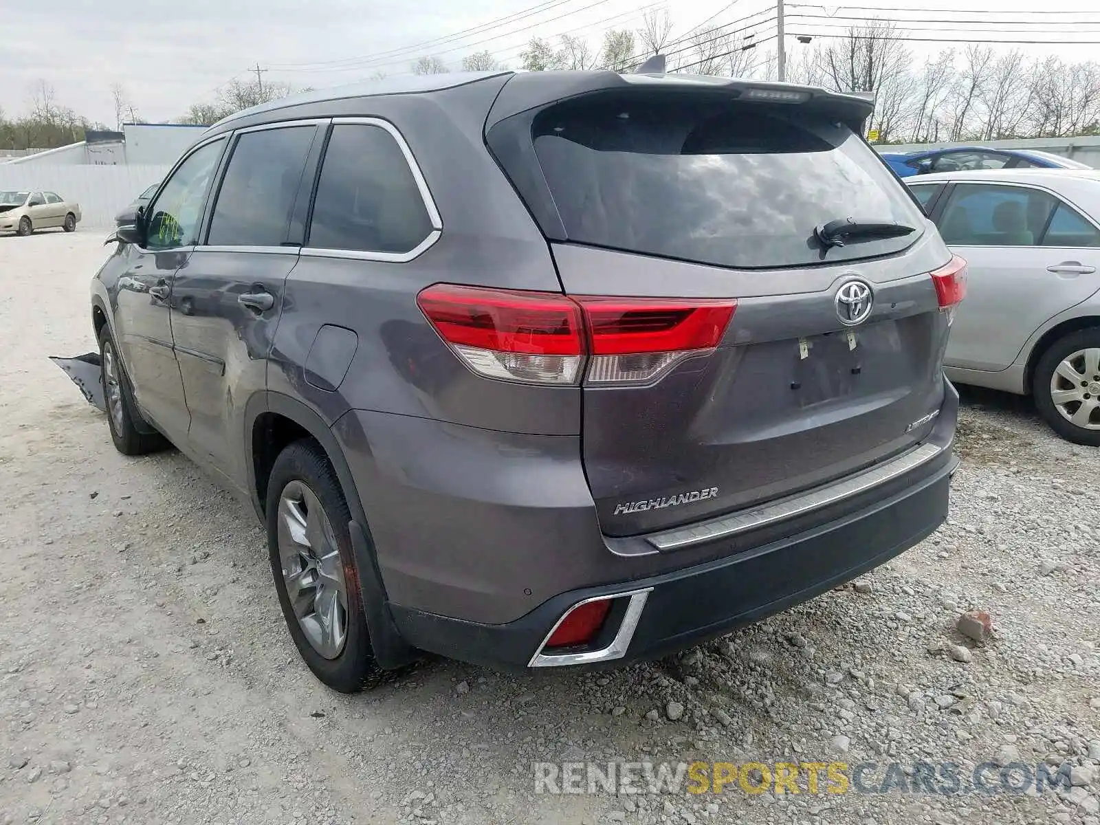 3 Photograph of a damaged car 5TDDZRFHXKS730863 TOYOTA HIGHLANDER 2019