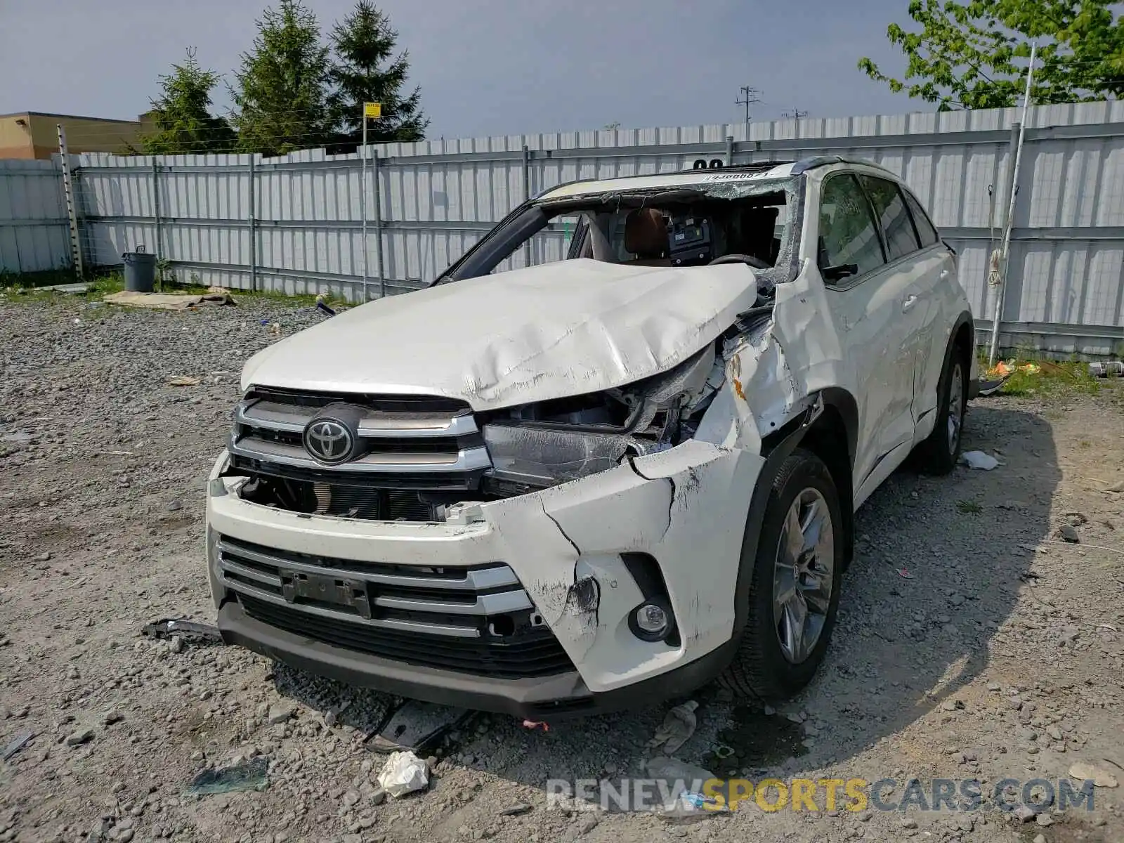 2 Photograph of a damaged car 5TDDZRFHXKS743063 TOYOTA HIGHLANDER 2019