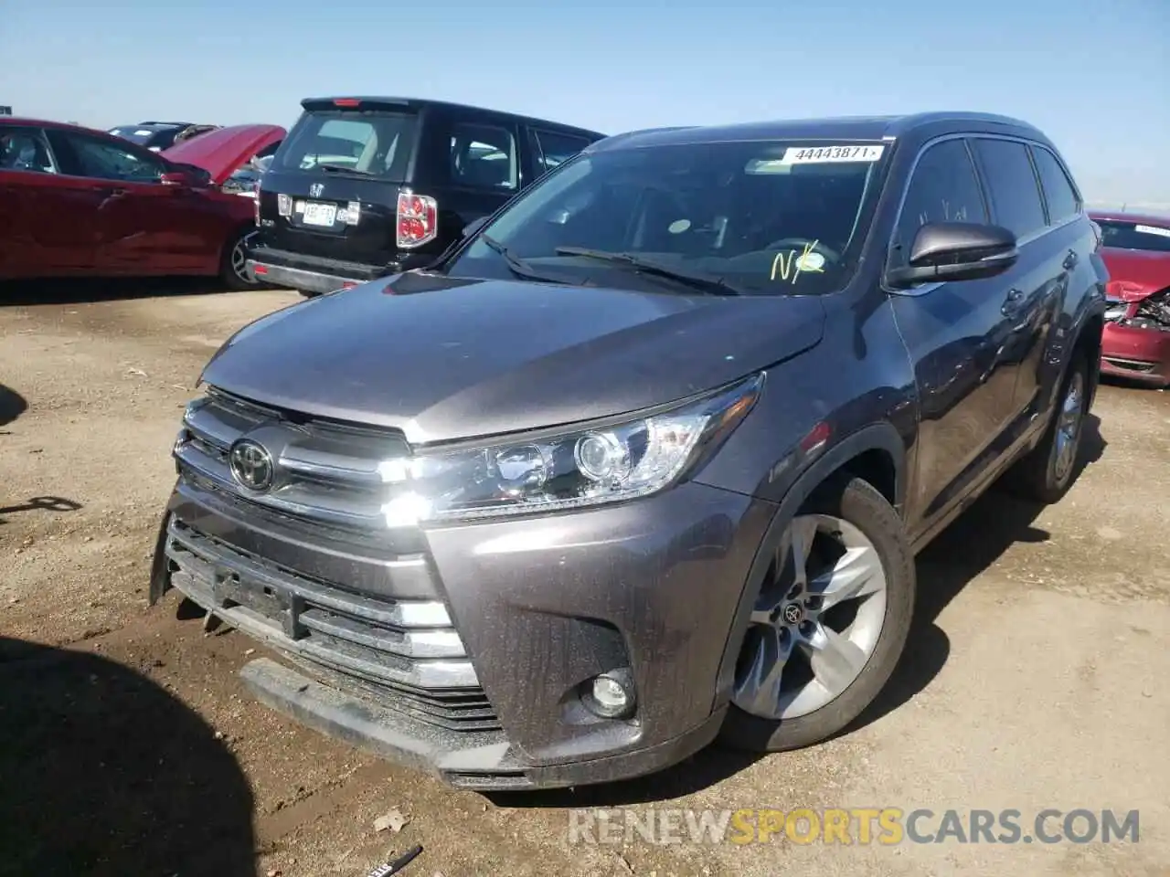 2 Photograph of a damaged car 5TDDZRFHXKS747758 TOYOTA HIGHLANDER 2019