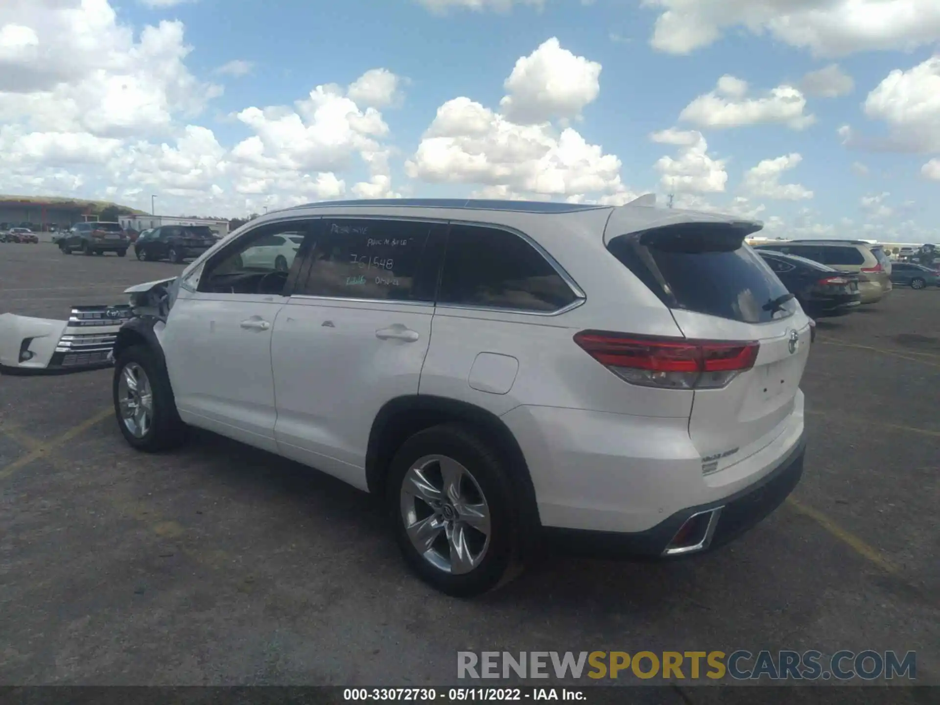 3 Photograph of a damaged car 5TDDZRFHXKS915379 TOYOTA HIGHLANDER 2019