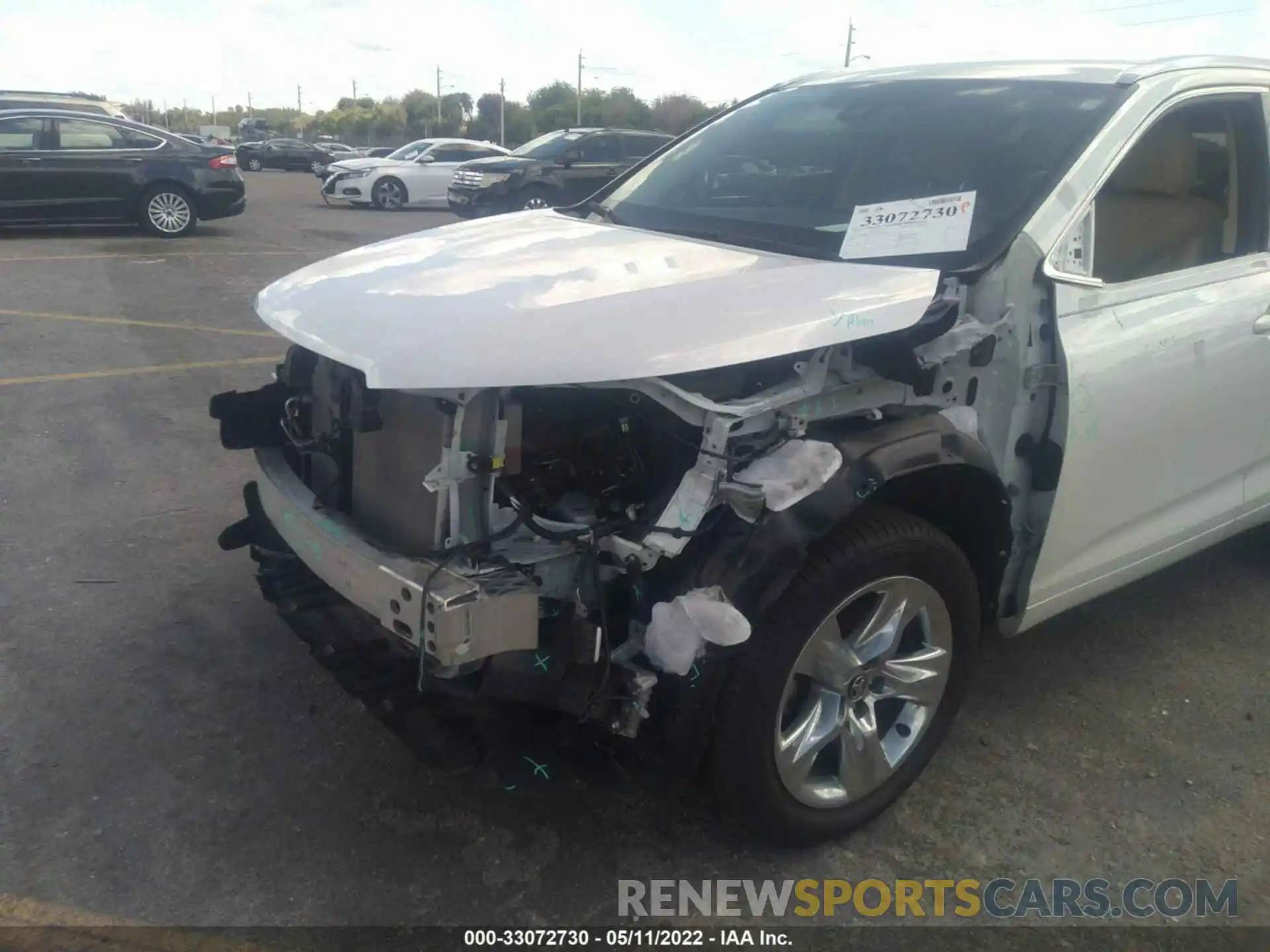 6 Photograph of a damaged car 5TDDZRFHXKS915379 TOYOTA HIGHLANDER 2019