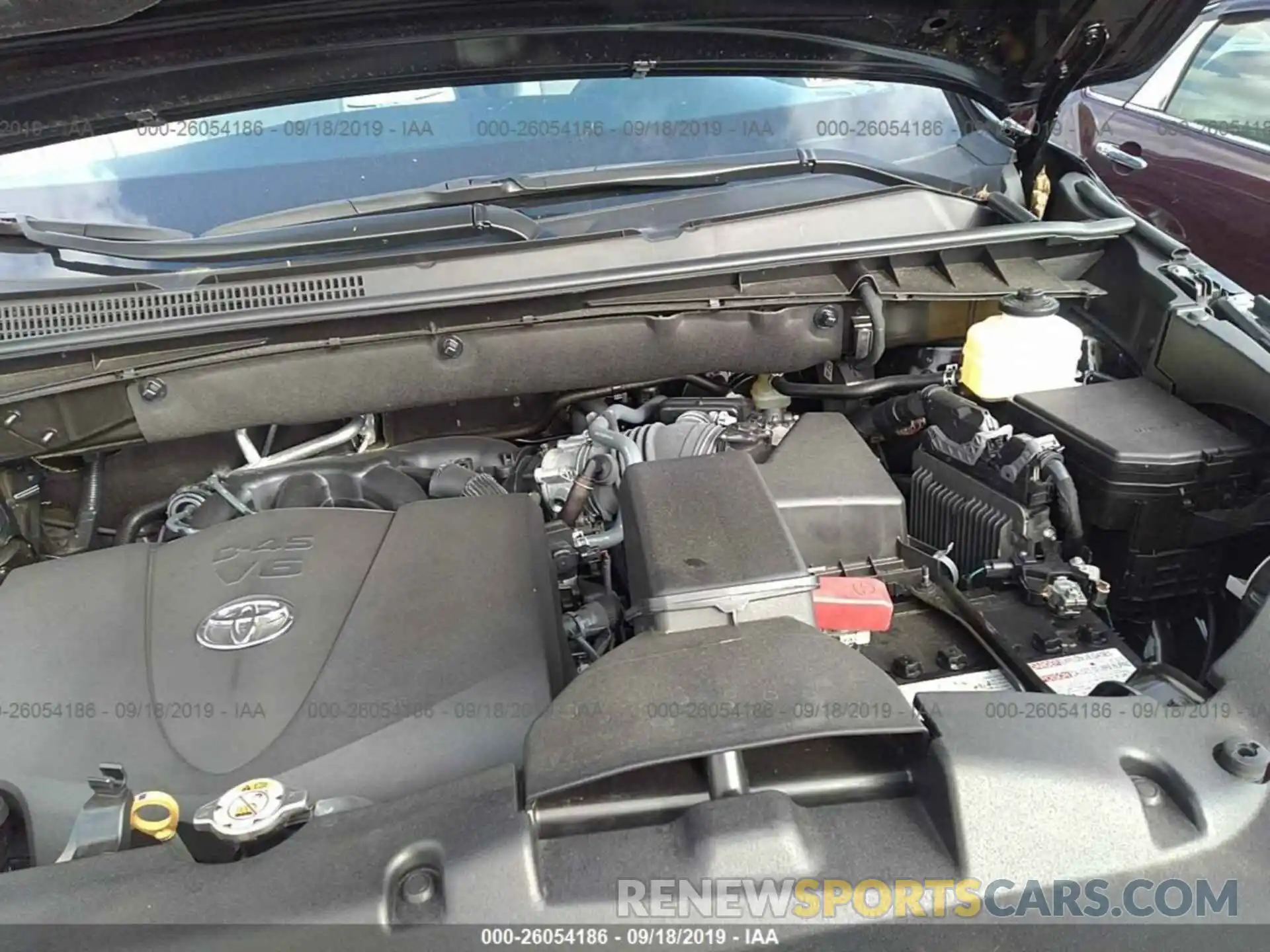 10 Photograph of a damaged car 5TDDZRFHXKS920047 TOYOTA HIGHLANDER 2019