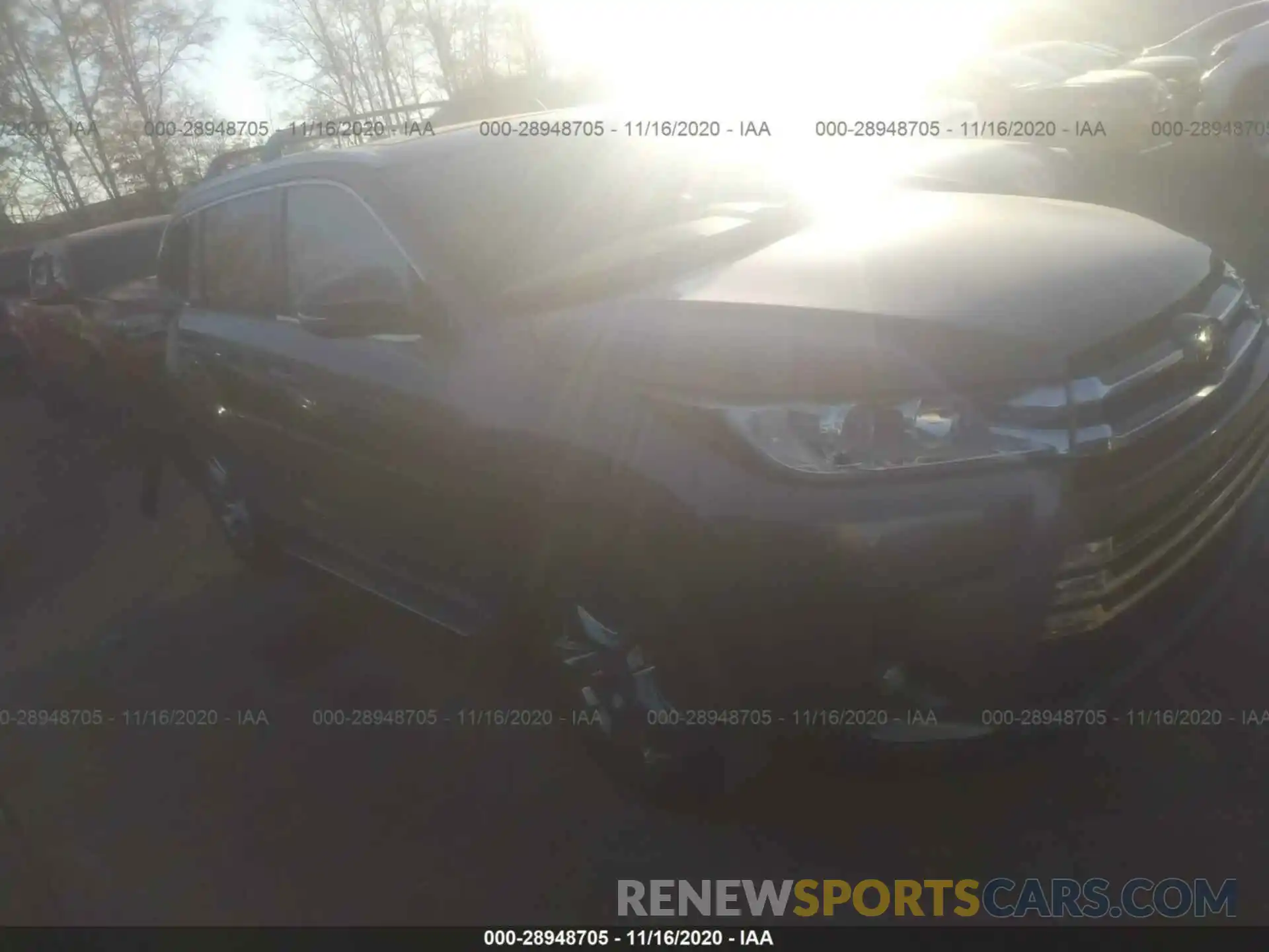 1 Photograph of a damaged car 5TDDZRFHXKS928620 TOYOTA HIGHLANDER 2019