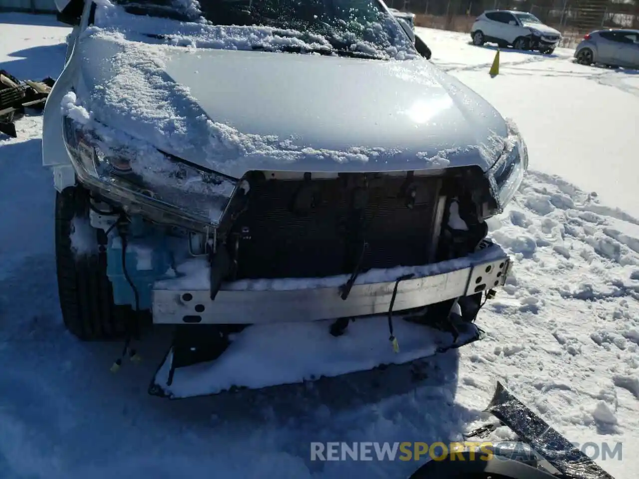 9 Photograph of a damaged car 5TDDZRFHXKS934241 TOYOTA HIGHLANDER 2019