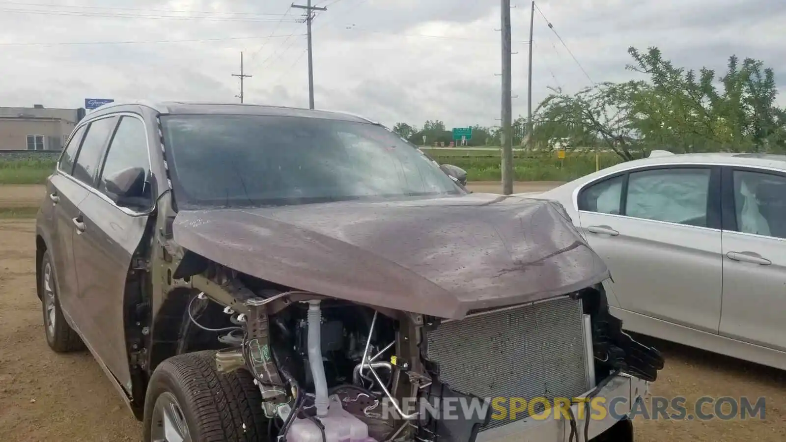 1 Photograph of a damaged car 5TDDZRFHXKS941822 TOYOTA HIGHLANDER 2019