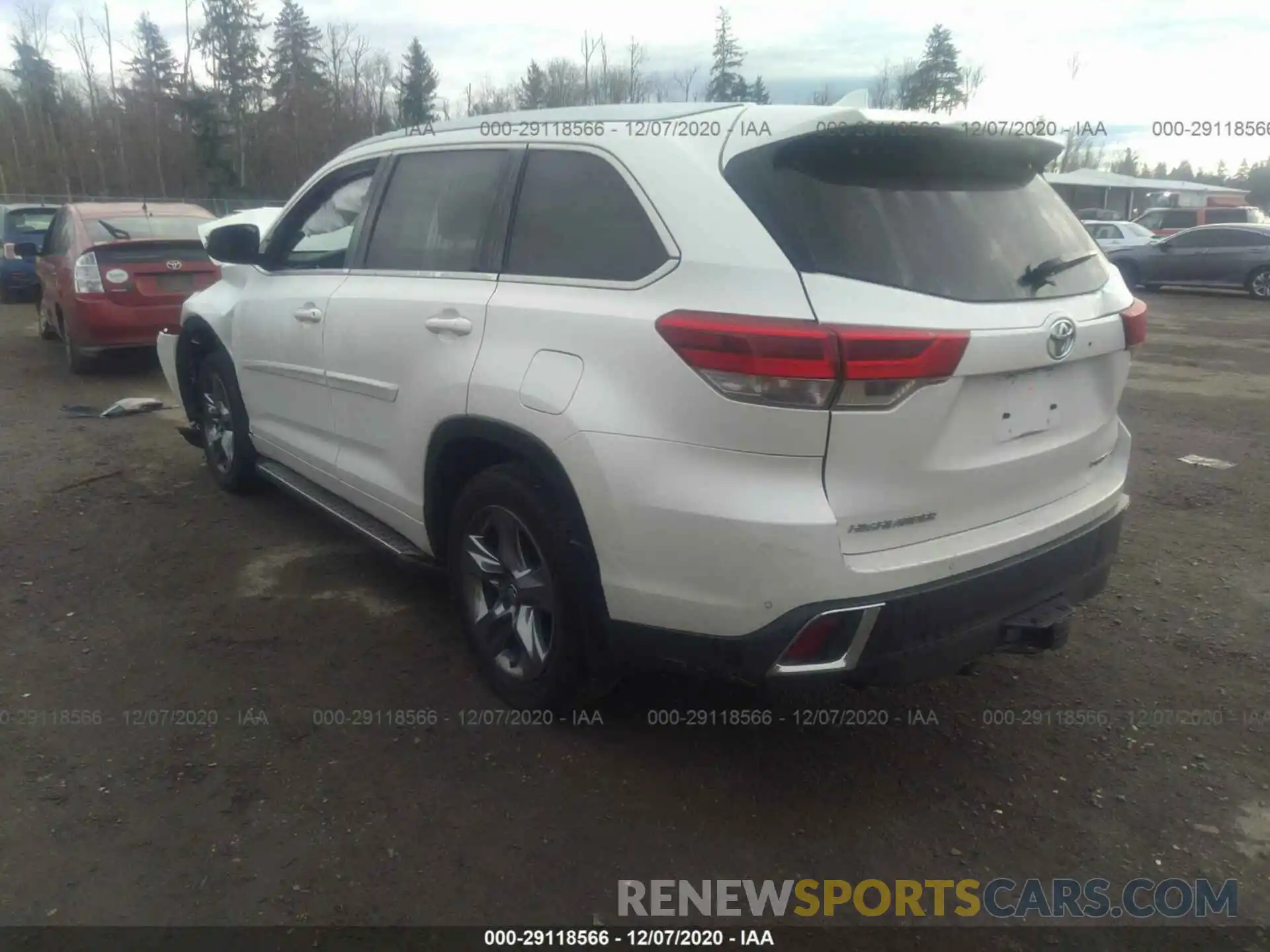 3 Photograph of a damaged car 5TDDZRFHXKS942971 TOYOTA HIGHLANDER 2019