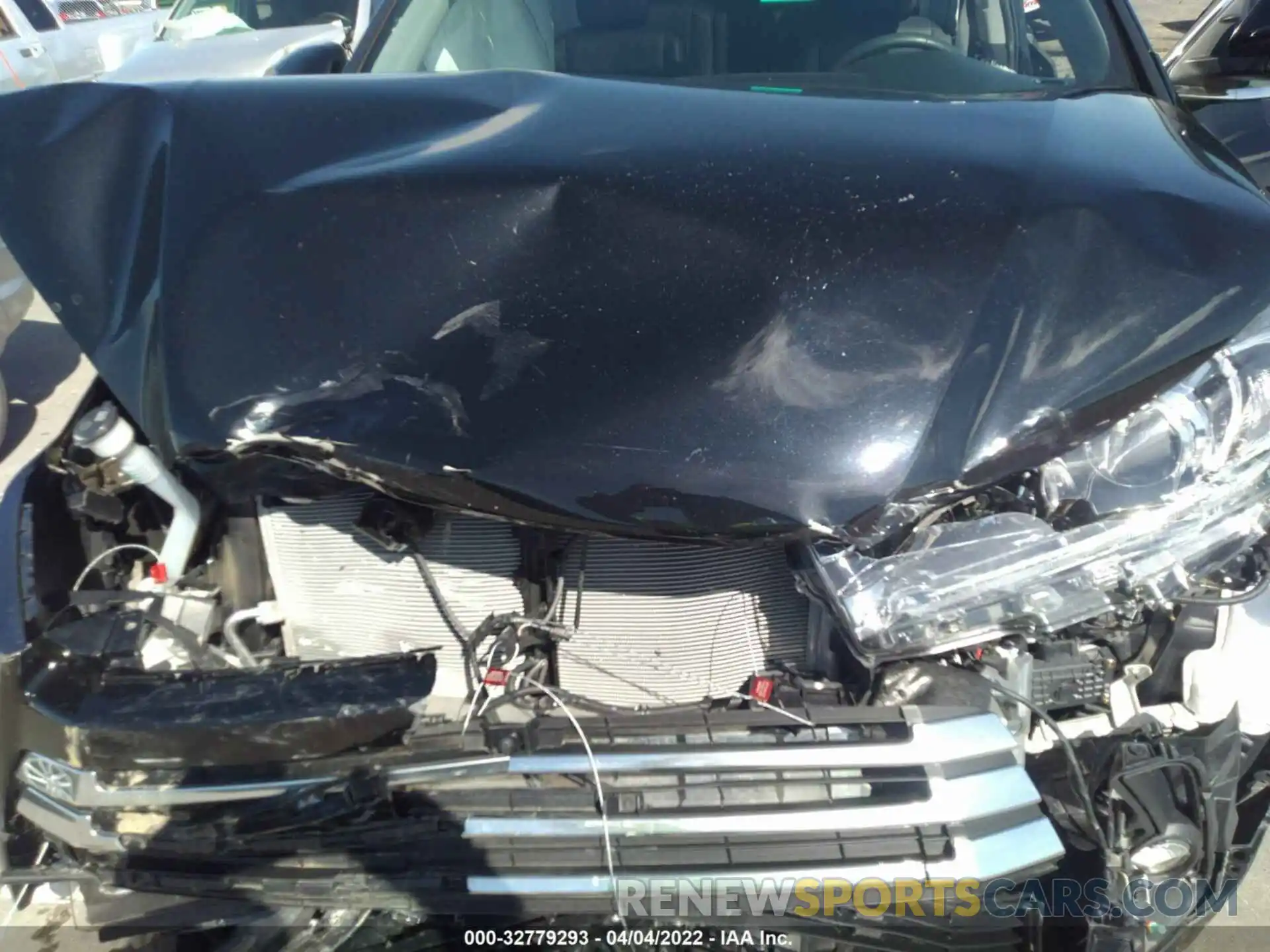 10 Photograph of a damaged car 5TDDZRFHXKS952450 TOYOTA HIGHLANDER 2019