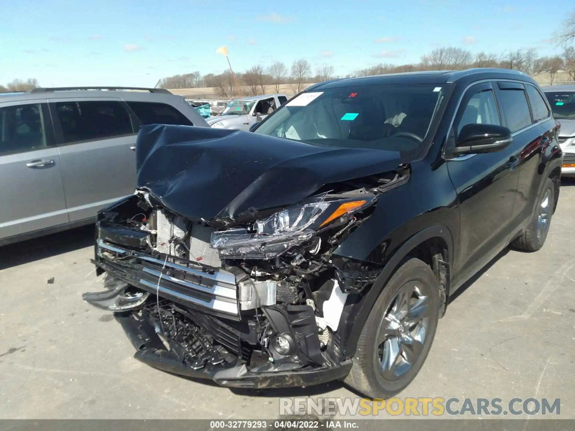 6 Photograph of a damaged car 5TDDZRFHXKS952450 TOYOTA HIGHLANDER 2019