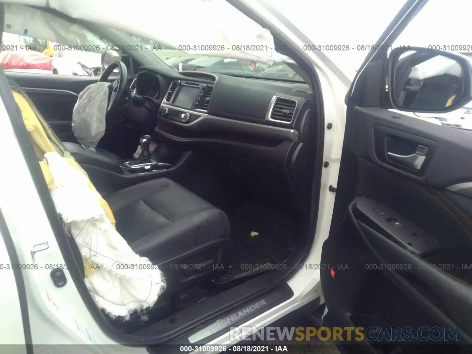 5 Photograph of a damaged car 5TDDZRFHXKS959351 TOYOTA HIGHLANDER 2019