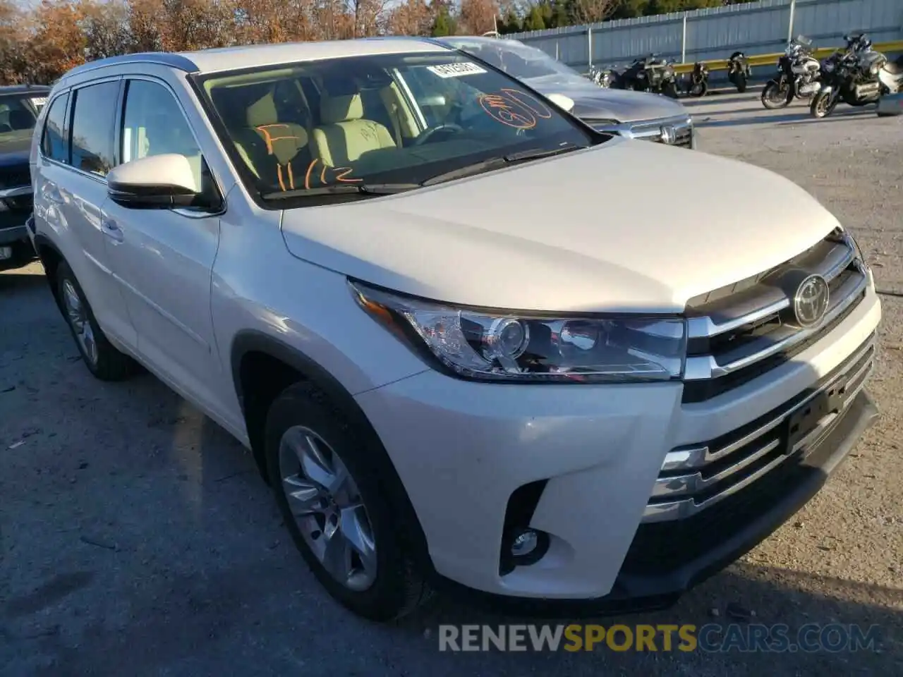 1 Photograph of a damaged car 5TDDZRFHXKS974271 TOYOTA HIGHLANDER 2019