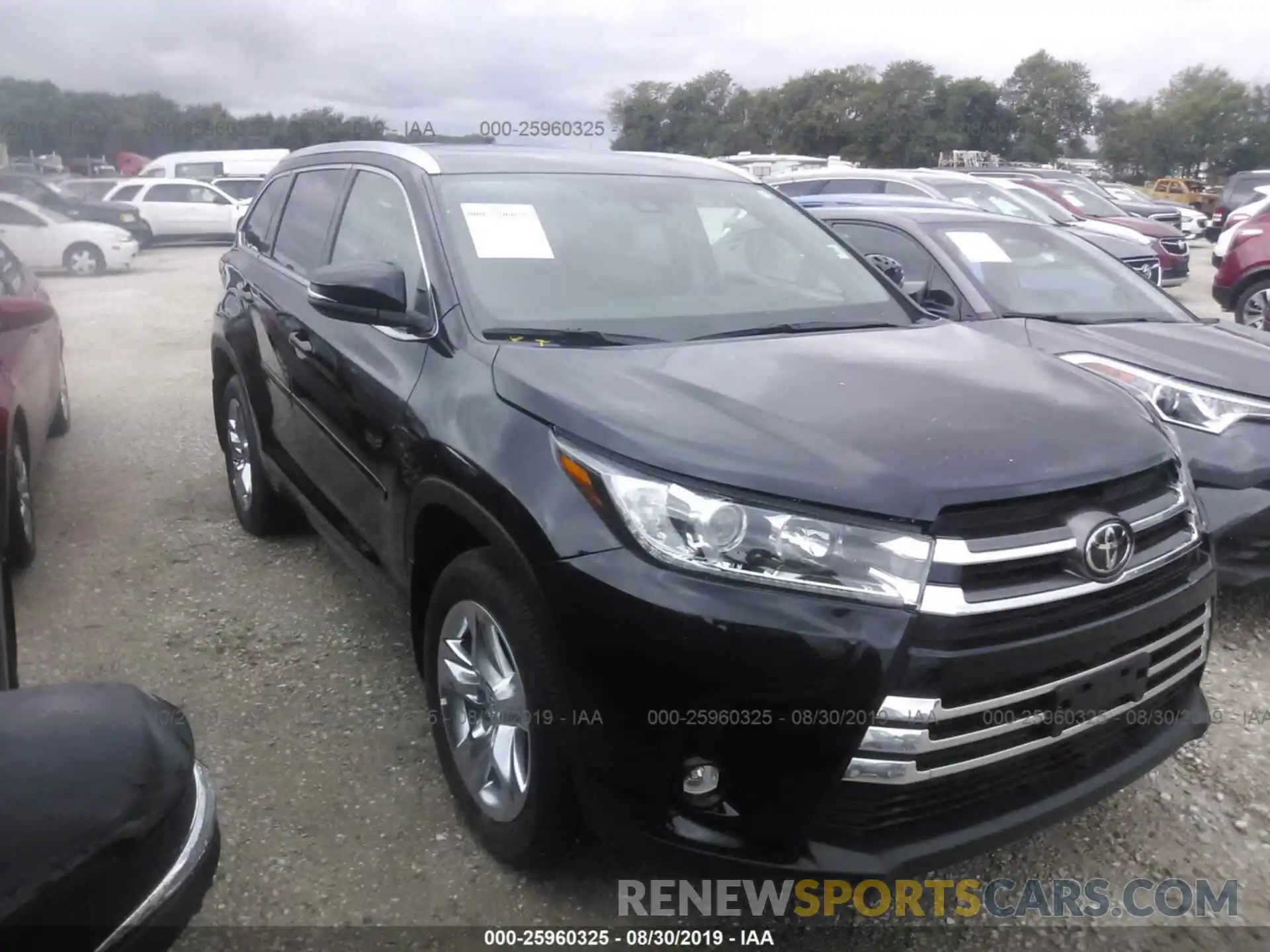 1 Photograph of a damaged car 5TDDZRFHXKS985108 TOYOTA HIGHLANDER 2019