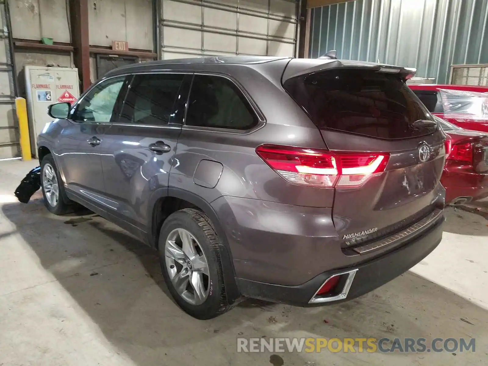 3 Photograph of a damaged car 5TDDZRFHXKS988851 TOYOTA HIGHLANDER 2019