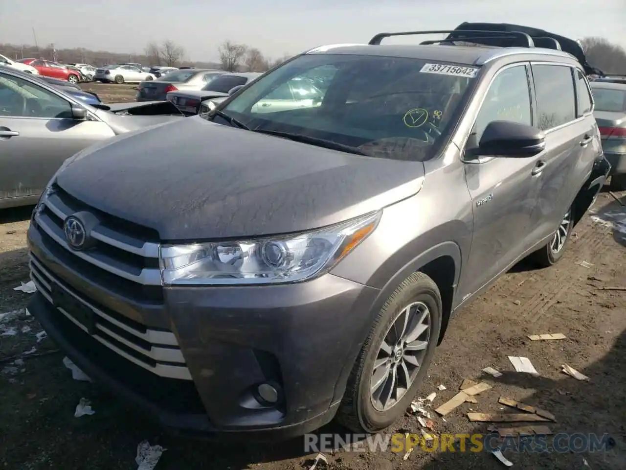 2 Photograph of a damaged car 5TDJGRFH0KS065335 TOYOTA HIGHLANDER 2019