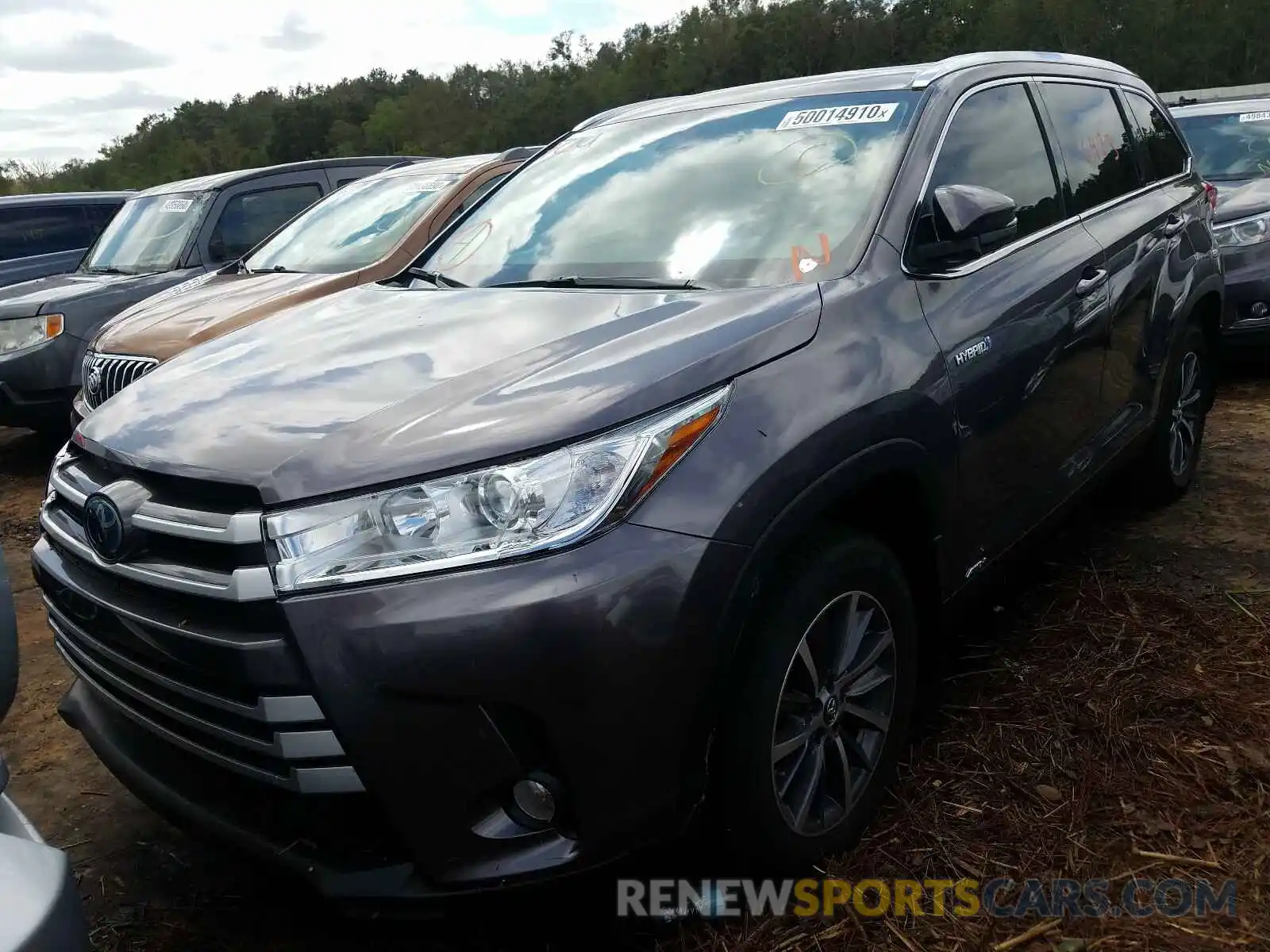 2 Photograph of a damaged car 5TDJGRFH0KS073130 TOYOTA HIGHLANDER 2019