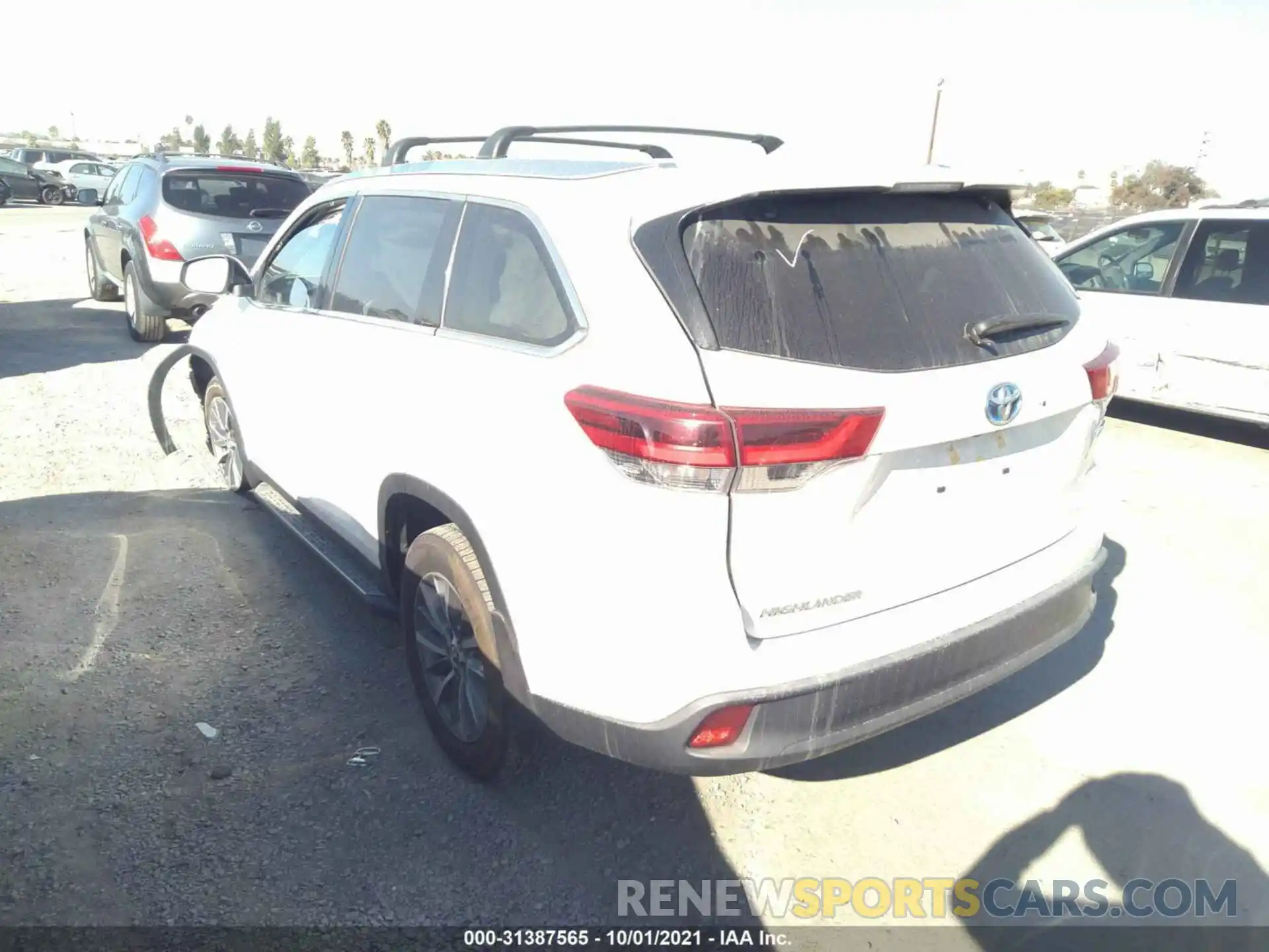 3 Фотография поврежденного автомобиля 5TDJGRFH1KS067515 TOYOTA HIGHLANDER 2019