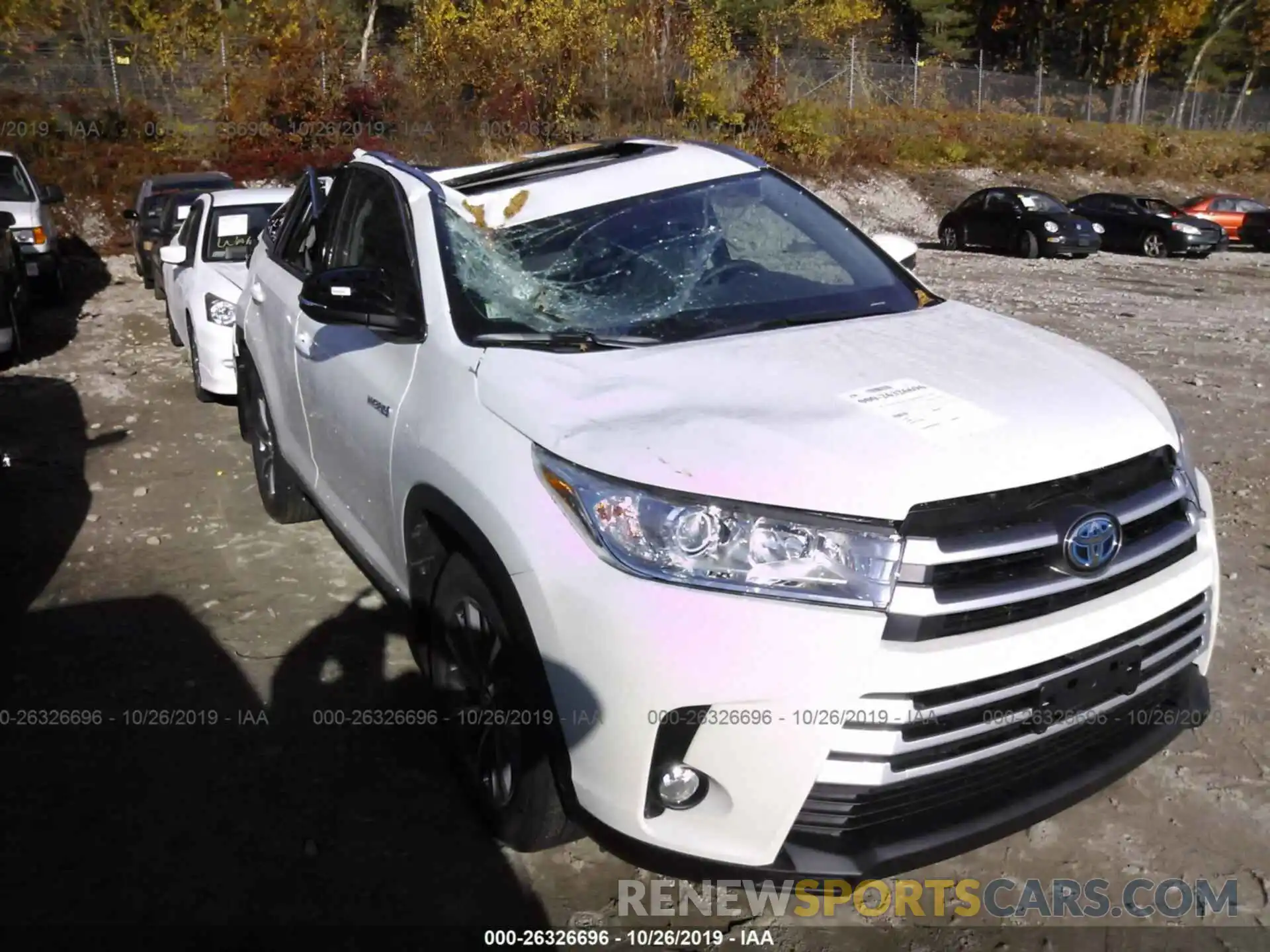 1 Photograph of a damaged car 5TDJGRFH2KS070925 TOYOTA HIGHLANDER 2019