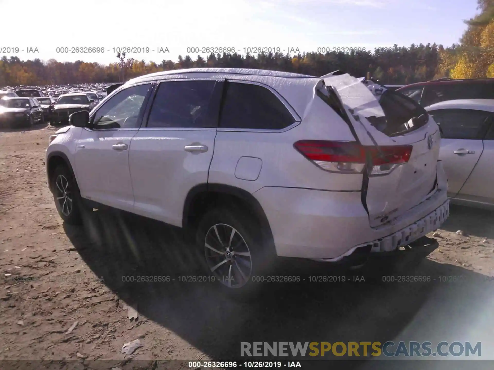 3 Photograph of a damaged car 5TDJGRFH2KS070925 TOYOTA HIGHLANDER 2019