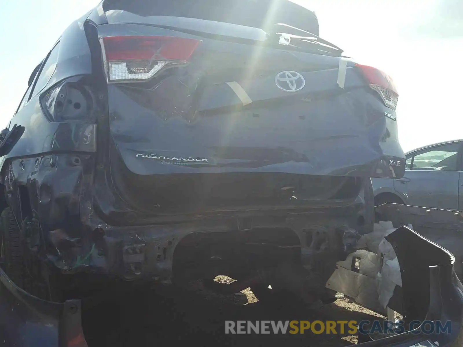 9 Photograph of a damaged car 5TDJGRFH3KS054684 TOYOTA HIGHLANDER 2019