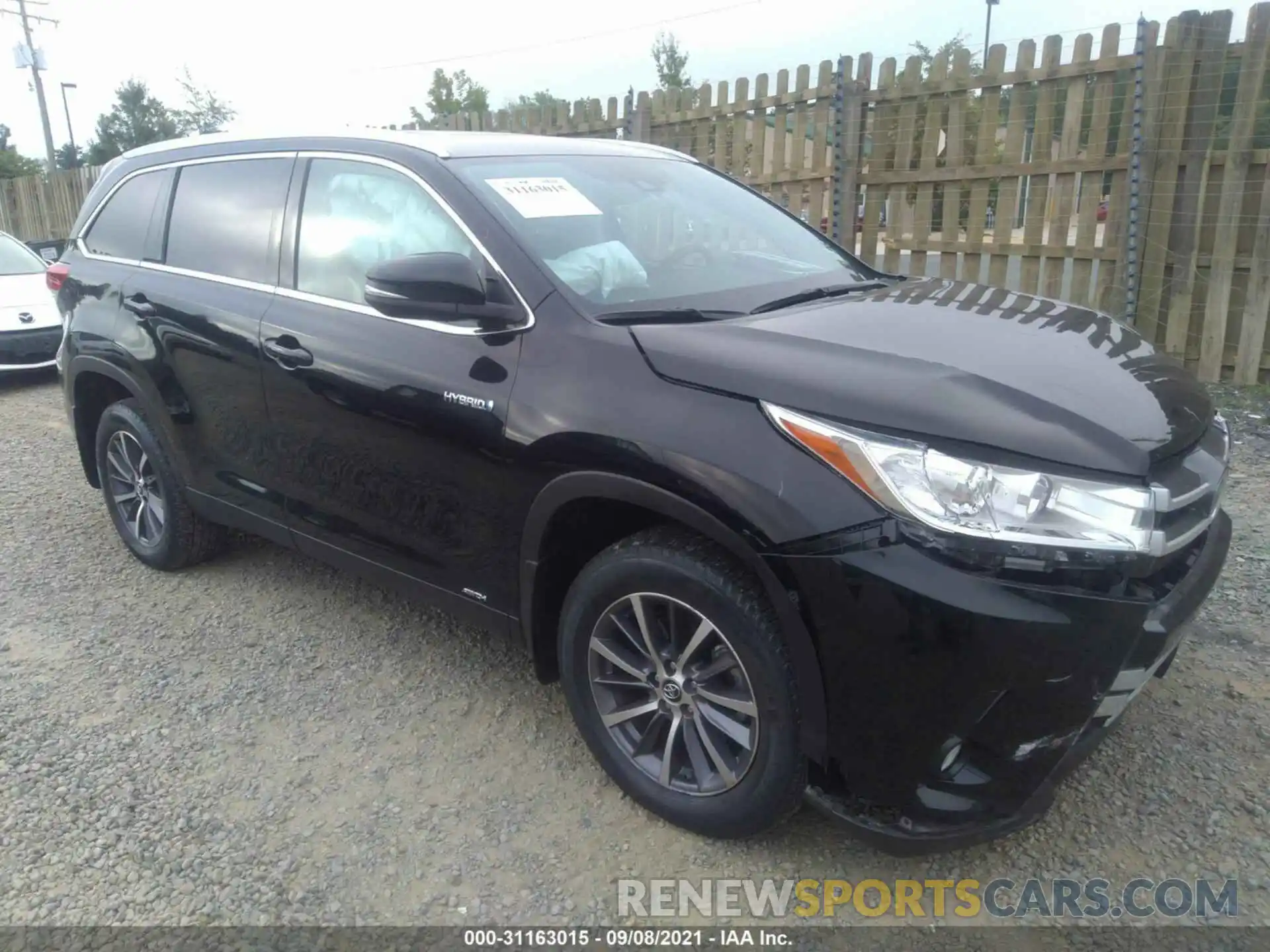 1 Photograph of a damaged car 5TDJGRFH3KS060548 TOYOTA HIGHLANDER 2019